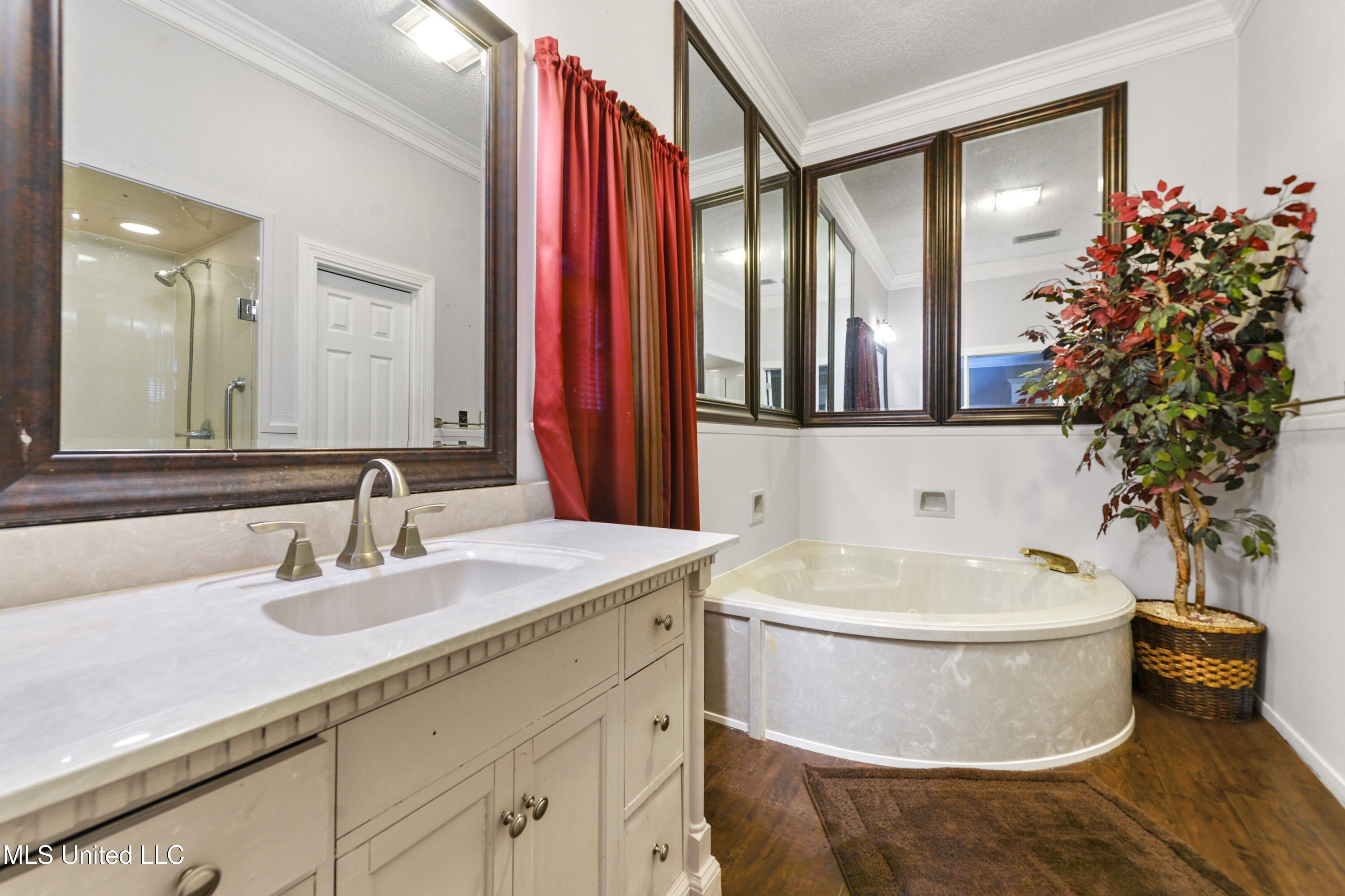 Diamondhead, Mississippi, 39525, United States, 3 Bedrooms Bedrooms, ,4 BathroomsBathrooms,Residential,For Sale,1923554