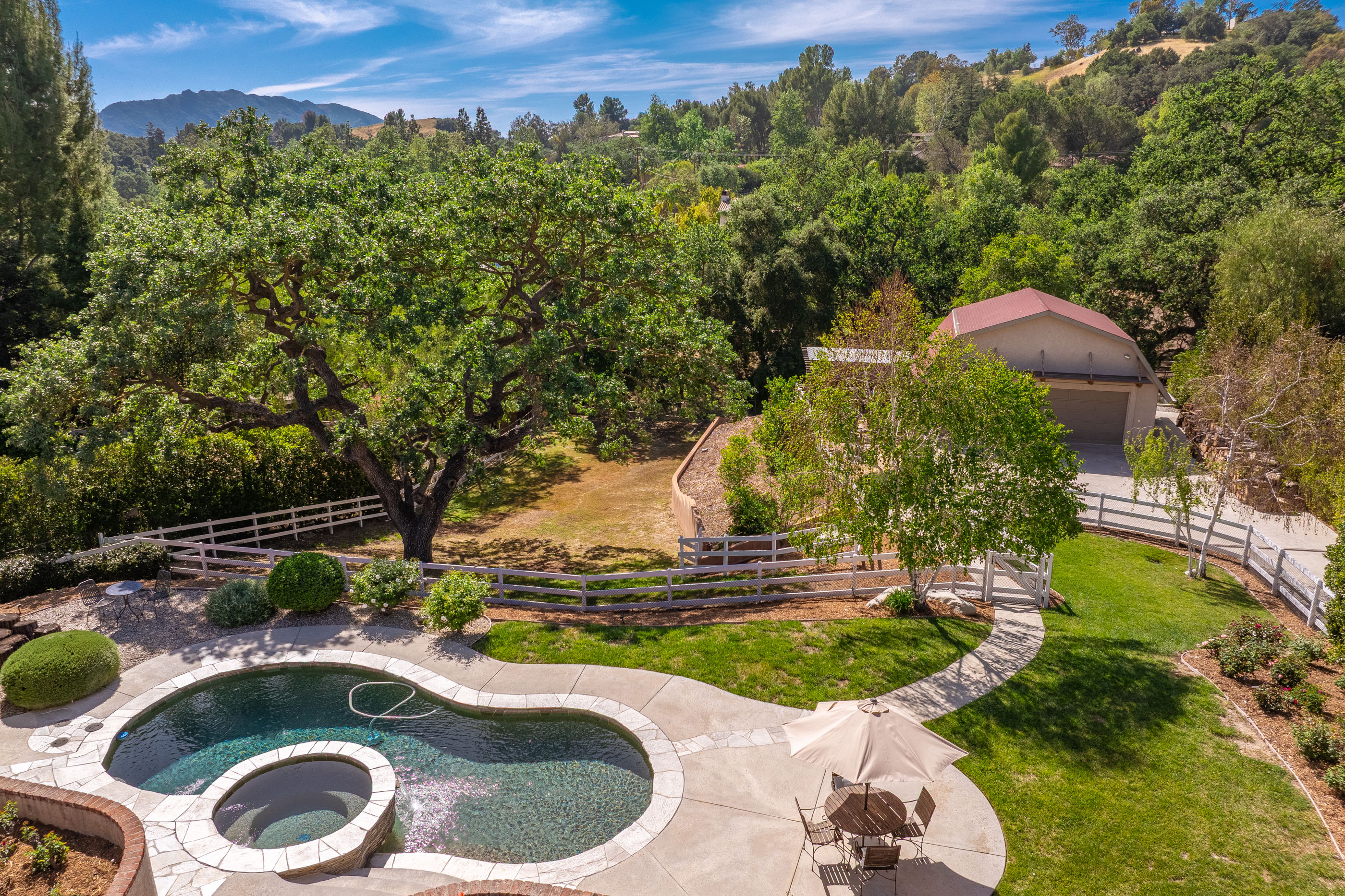  Sprawling Estate in Old Agoura - 物件實景