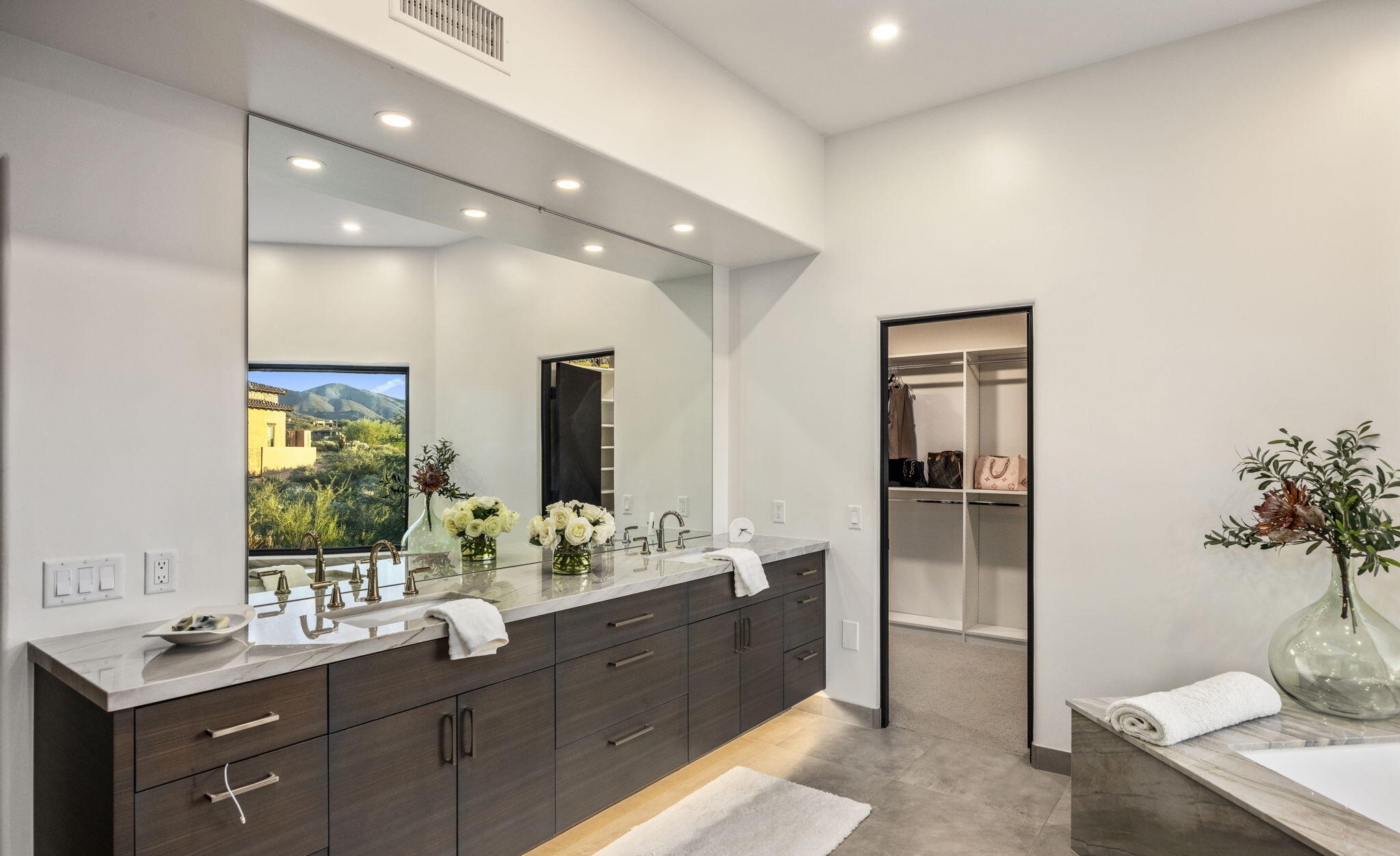  10046 E Hidden Valley Rd  Scottsdale, AZ - 物件實景
