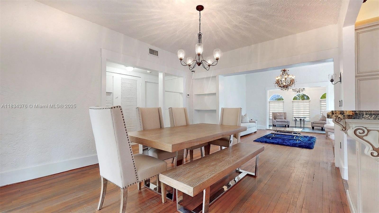 Coral Gables, Florida, 33134, United States, 2 Bedrooms Bedrooms, ,2 BathroomsBathrooms,Residential,For Sale,1989880