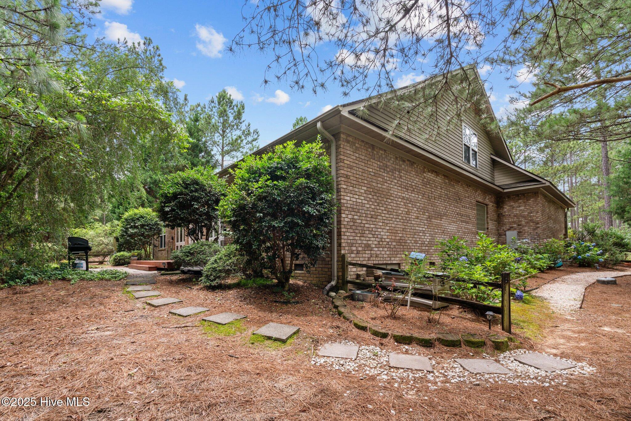 Pinehurst, North Carolina, 28374, United States, 4 Bedrooms Bedrooms, ,3 BathroomsBathrooms,Residential,For Sale,1856309