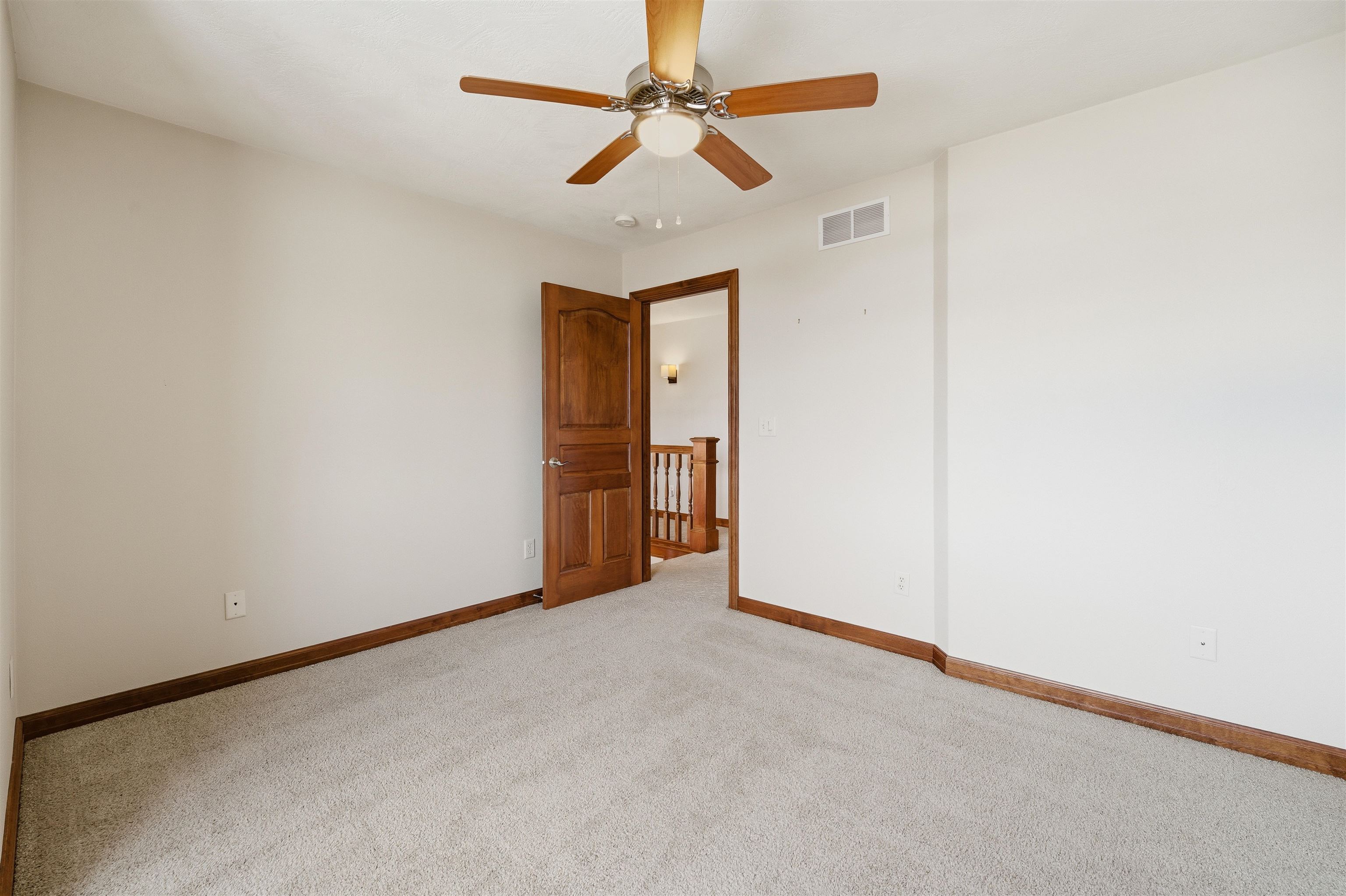 Oshkosh, Wisconsin, 54904, United States, 4 Bedrooms Bedrooms, ,4 BathroomsBathrooms,Residential,For Sale,2009649