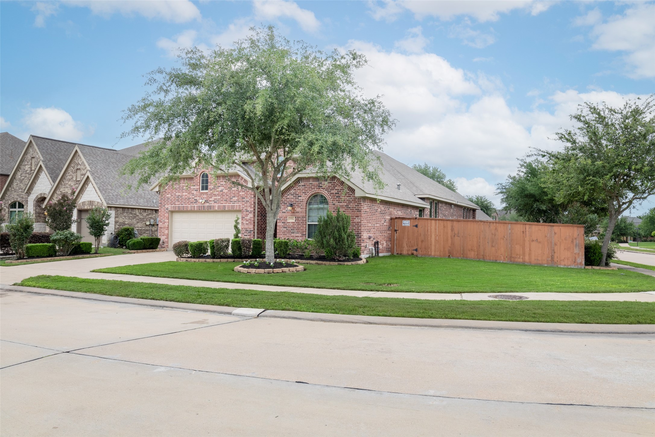 Richmond, Texas, 77407, United States, 4 Bedrooms Bedrooms, ,3 BathroomsBathrooms,Residential,For Sale,1883257