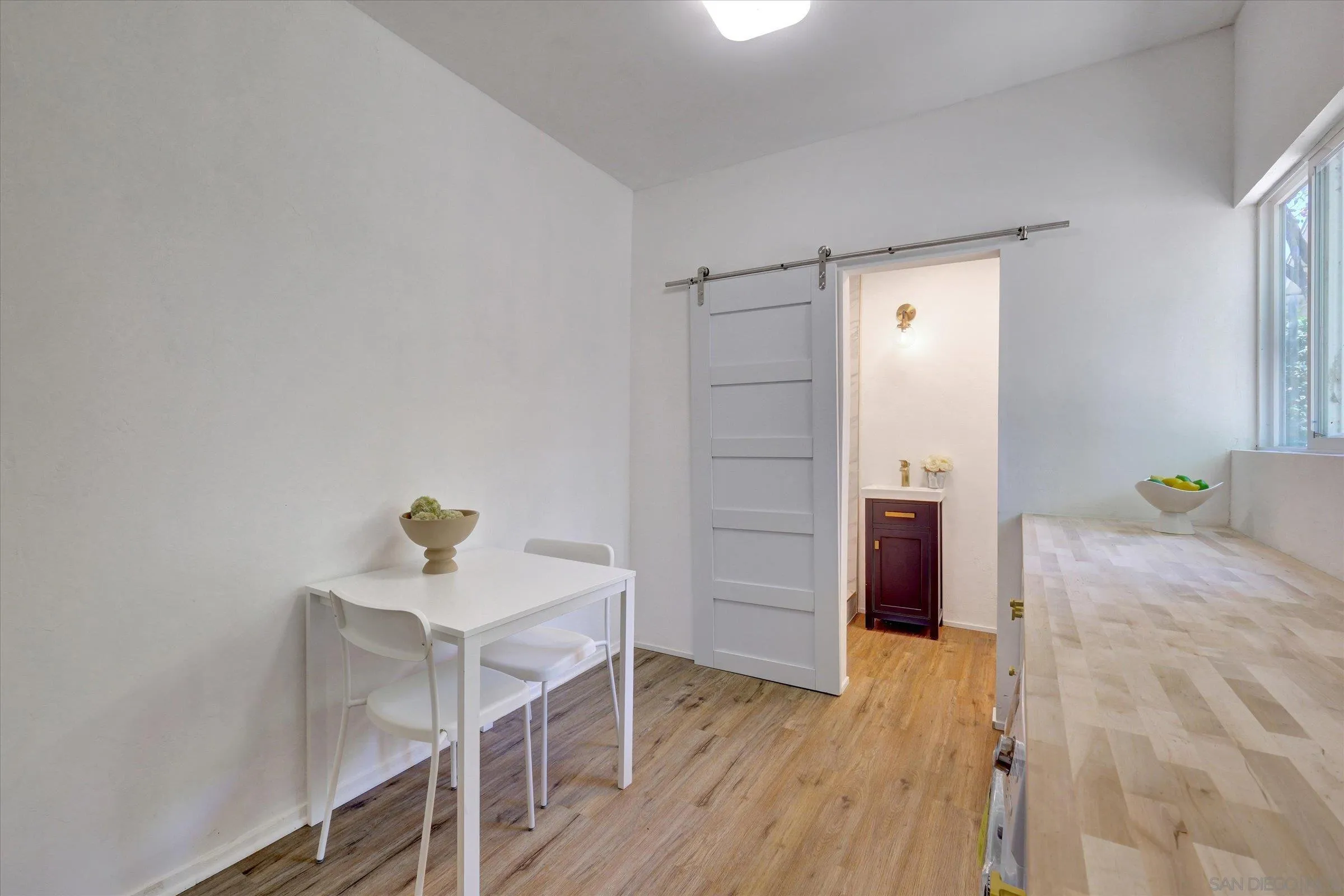 Los Angeles, California, 90027, United States, 4 Bedrooms Bedrooms, ,4 BathroomsBathrooms,Residential,For Sale,1924744