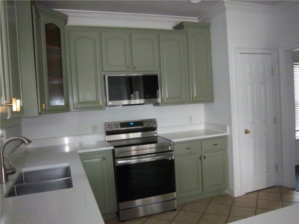 Brunswick, Georgia, 31520, United States, 3 Bedrooms Bedrooms, ,3 BathroomsBathrooms,Residential,For Sale,1895763