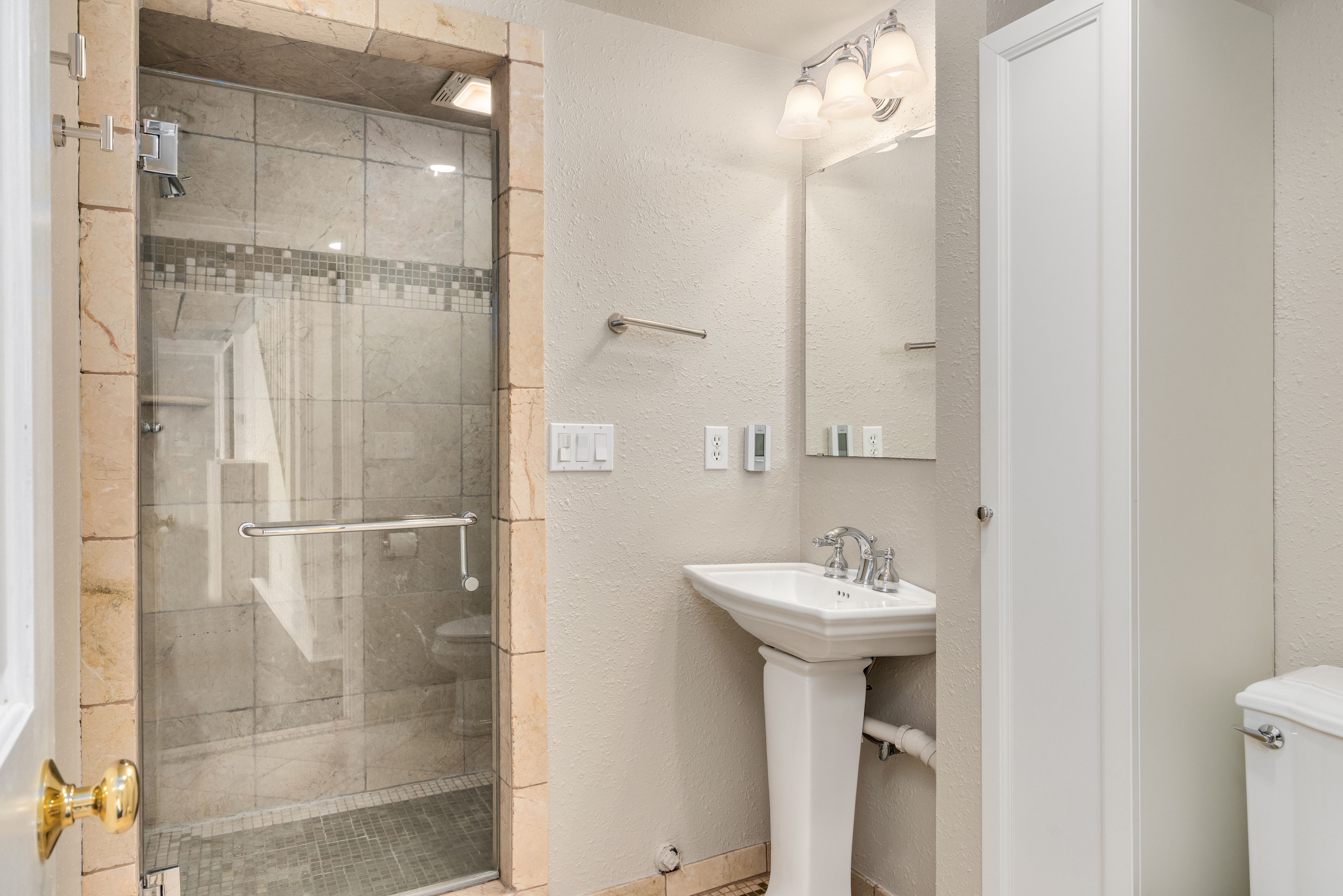  16611 Maplewild Ave SW, Burien, WA 98166 - 物件實景