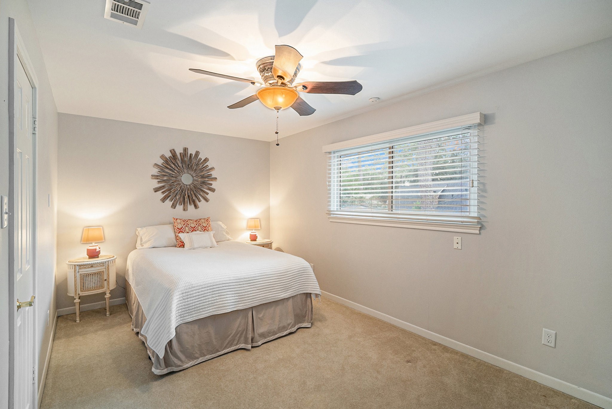 Houston, Texas, 77079, United States, 5 Bedrooms Bedrooms, ,3 BathroomsBathrooms,Residential,For Sale,1968834