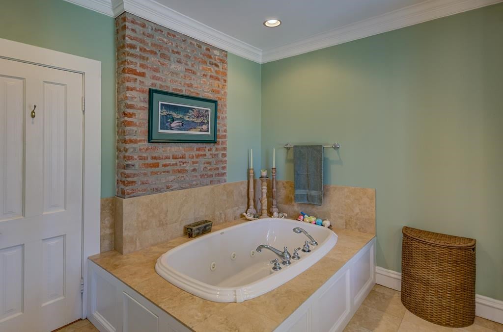 Vicksburg, Mississippi, 39180, United States, 4 Bedrooms Bedrooms, ,4 BathroomsBathrooms,Residential,For Sale,1778903
