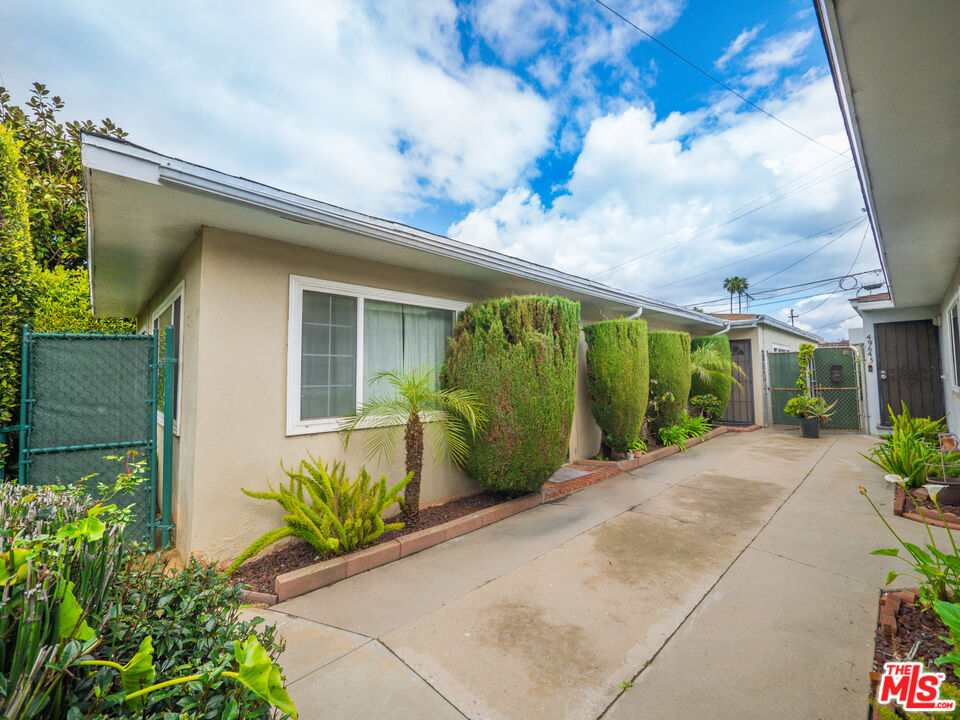 Los Angeles, California, 90066, United States, 4 Bedrooms Bedrooms, ,Residential,For Sale,1705092
