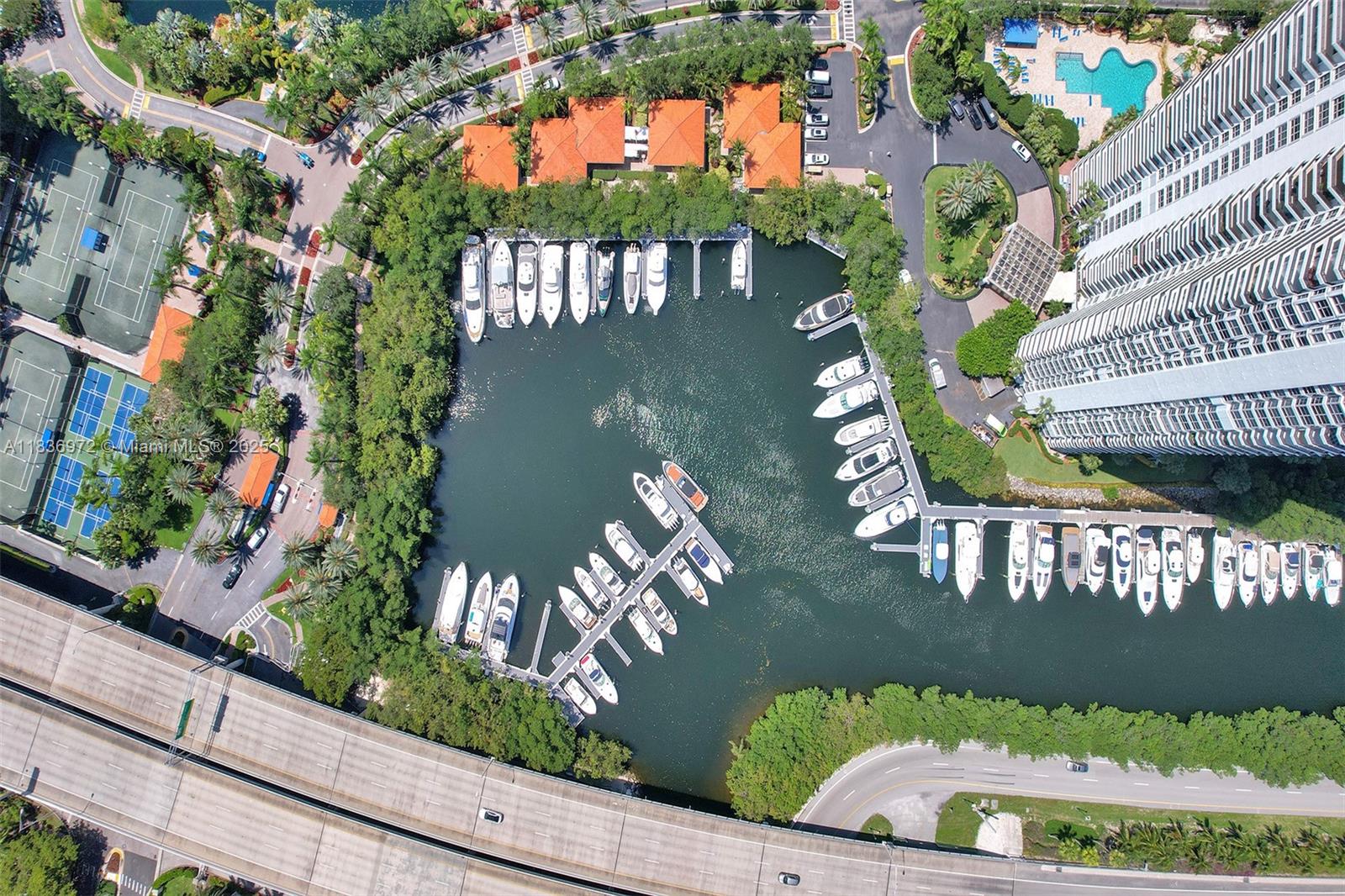 Aventura, Florida, 33180, United States, 2 Bedrooms Bedrooms, ,2 BathroomsBathrooms,Residential,For Sale,1895458