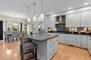 39 Blue Jay Drive, North Attleboro, Massachusetts, 02760, United States, 6 Bedrooms Bedrooms, ,4 BathroomsBathrooms,Residential,For Sale,39 Blue Jay Drive,1009941