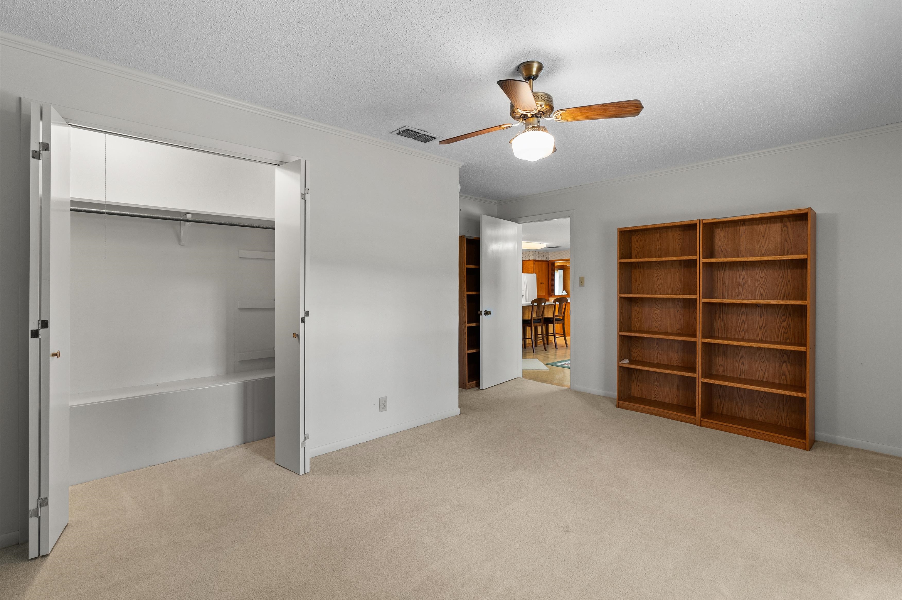 Henderson, Texas, 75654, United States, 3 Bedrooms Bedrooms, ,2 BathroomsBathrooms,Residential,For Sale,1983908