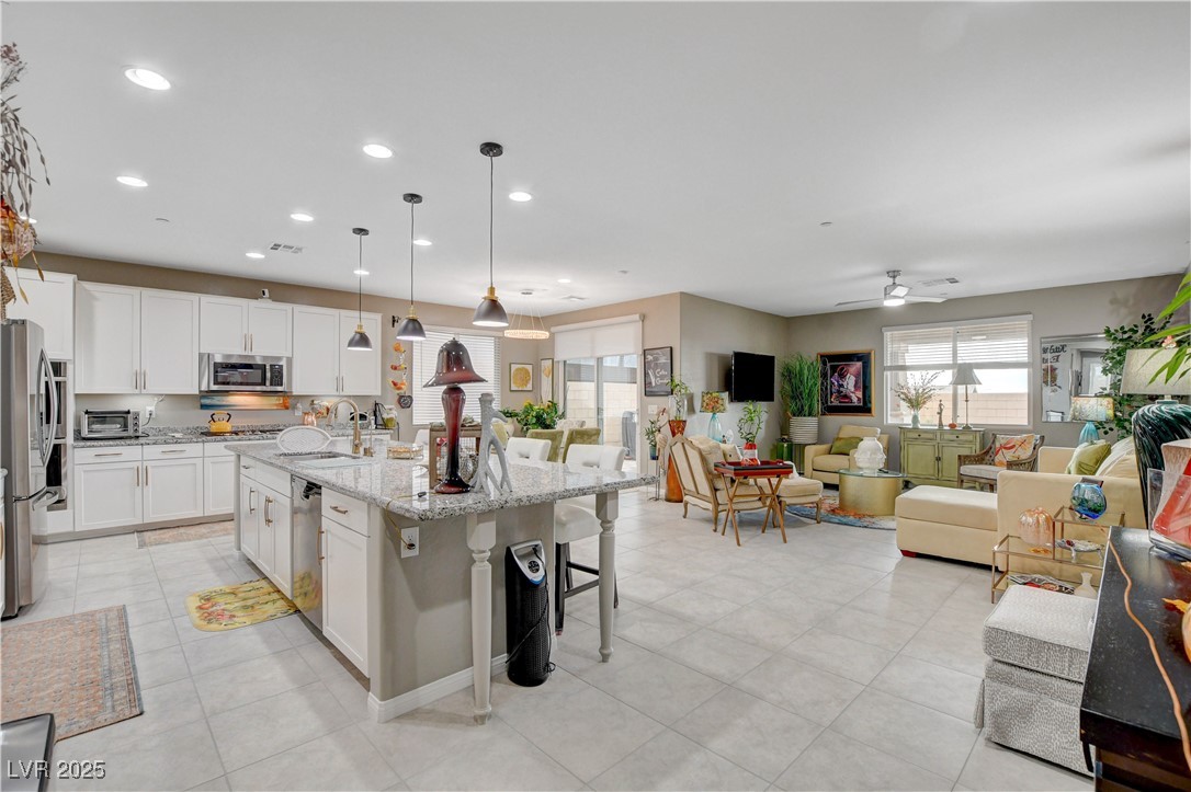 Henderson, Nevada, 89011, United States, 3 Bedrooms Bedrooms, ,2 BathroomsBathrooms,Residential,For Sale,1848397