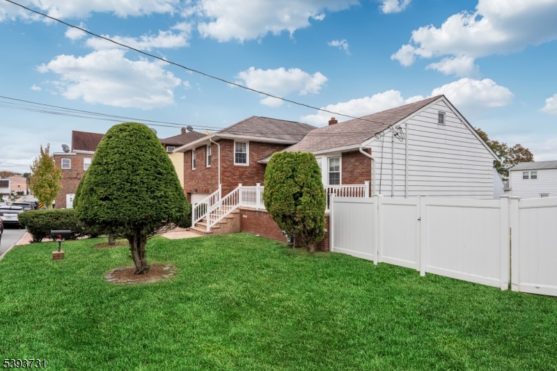 Woodland Park, New Jersey, 07424, United States, 3 Bedrooms Bedrooms, ,3 BathroomsBathrooms,Residential,For Sale,1984808