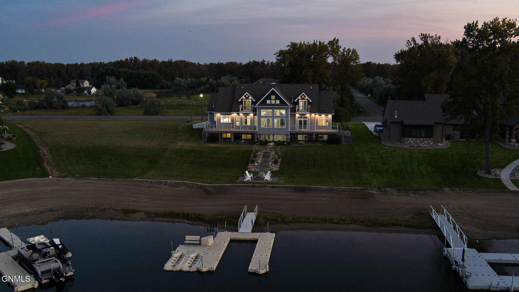 Bismarck, North Dakota, 58504, United States, 6 Bedrooms Bedrooms, ,4 BathroomsBathrooms,Residential,For Sale,1982102