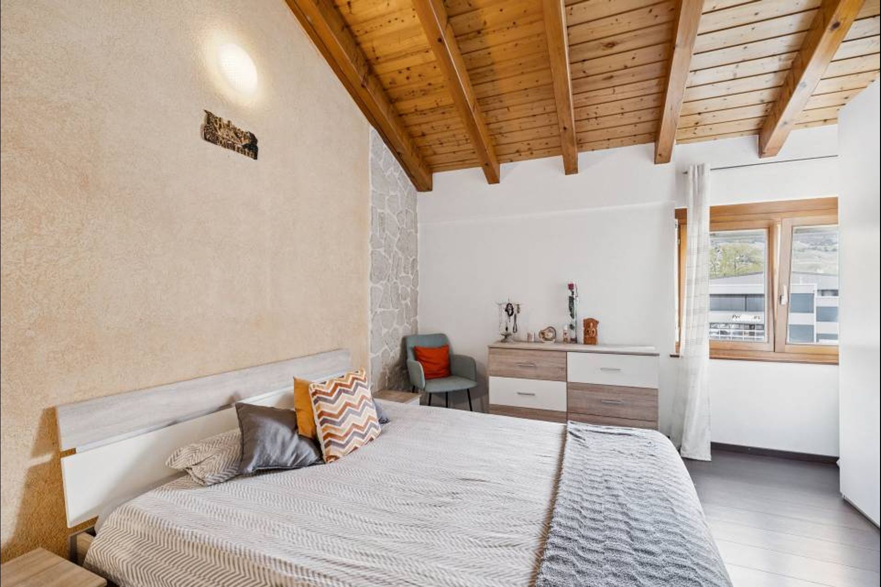  Charming renovated 4.5-room apartment with mezzanine and private garden - 物件實景