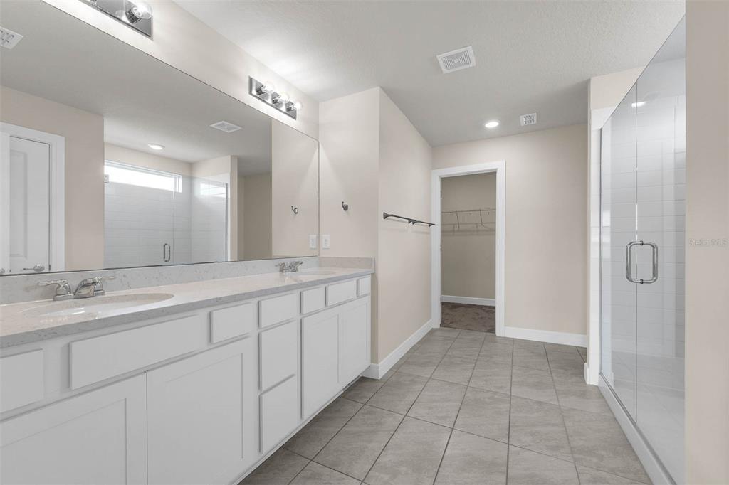 Clermont, Florida, 34714, United States, 5 Bedrooms Bedrooms, ,3 BathroomsBathrooms,Residential,For Sale,1875978