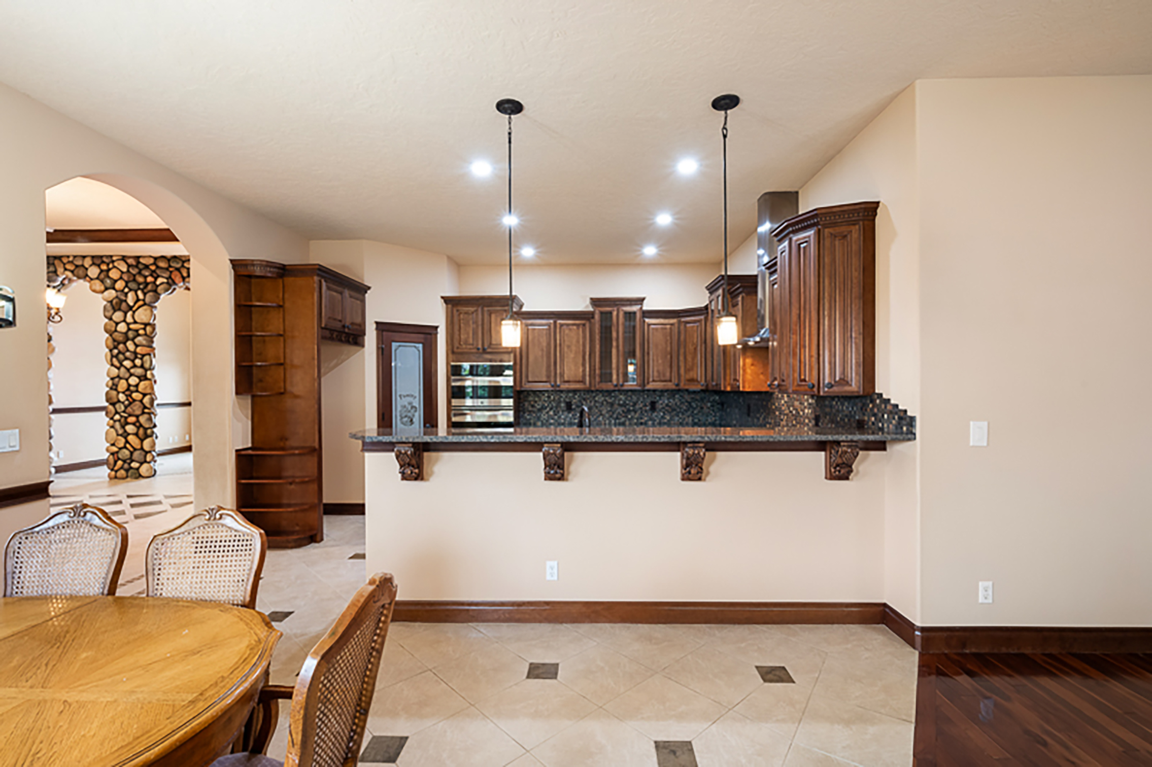  Canyon Lakes Highly Upgraded 1 Story Home - 物件實景