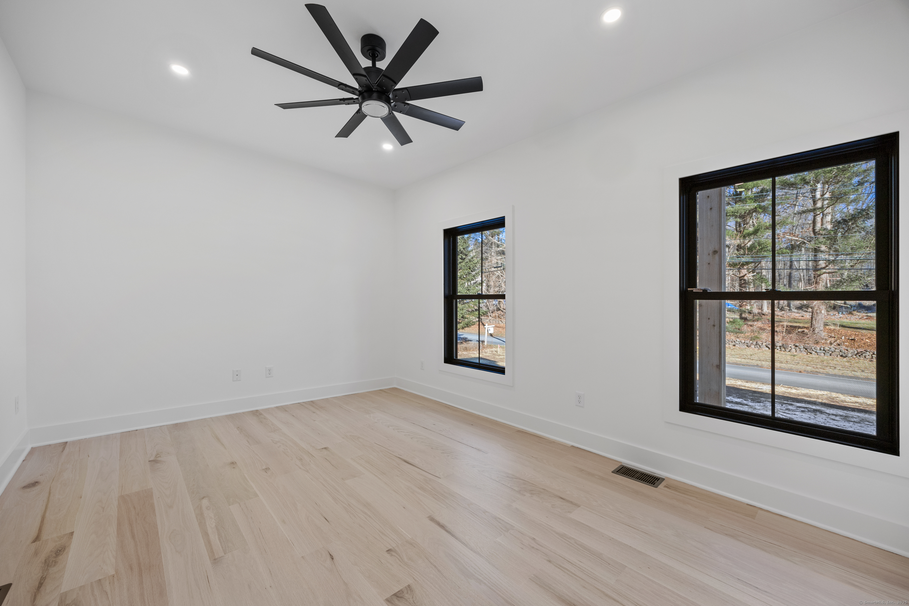 Cheshire, Connecticut, 06410, United States, 3 Bedrooms Bedrooms, ,3 BathroomsBathrooms,Residential,For Sale,1714227
