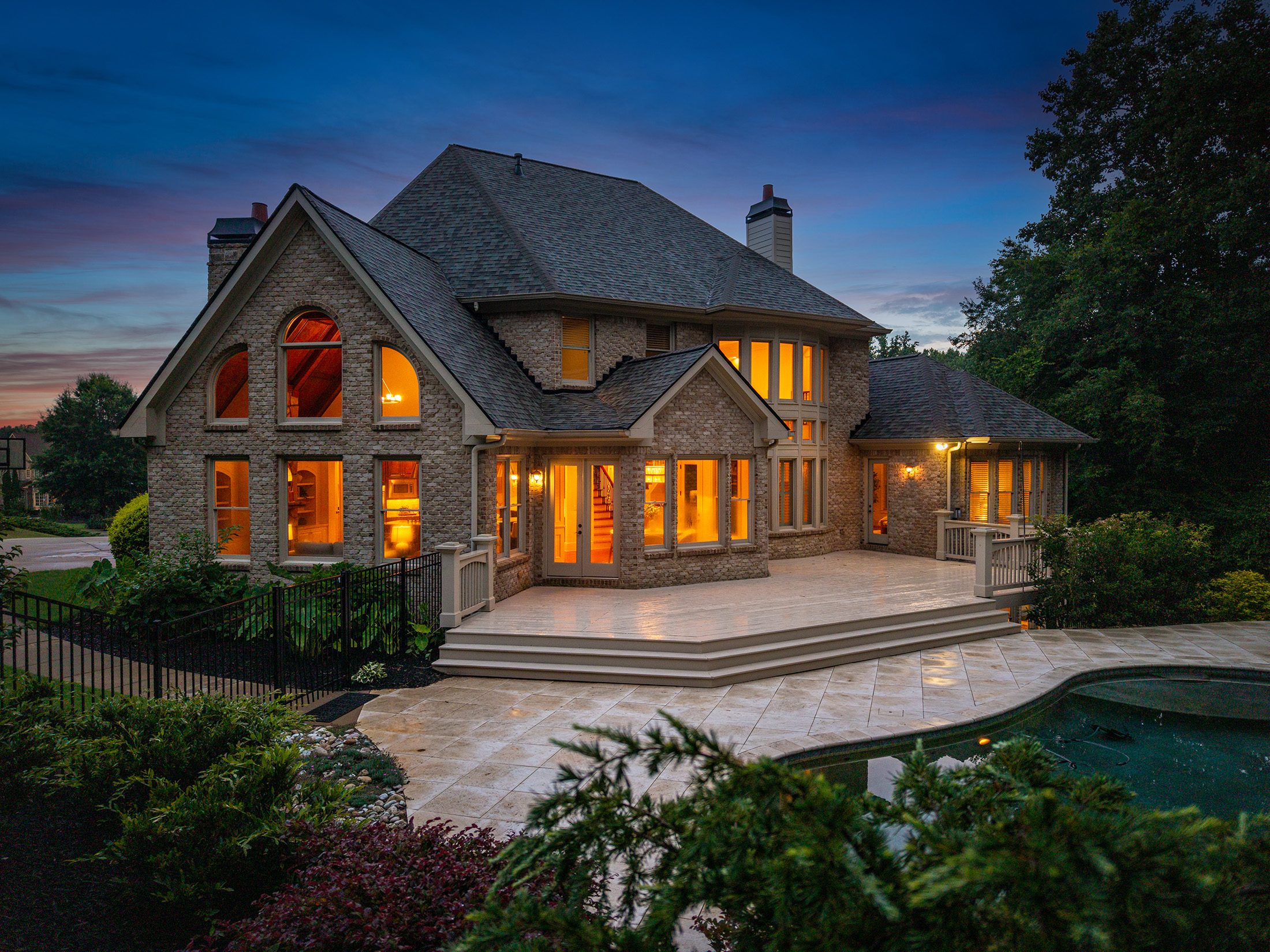  Luxury Living Centered Around a Stunning New Pool and Spa - 物件實景