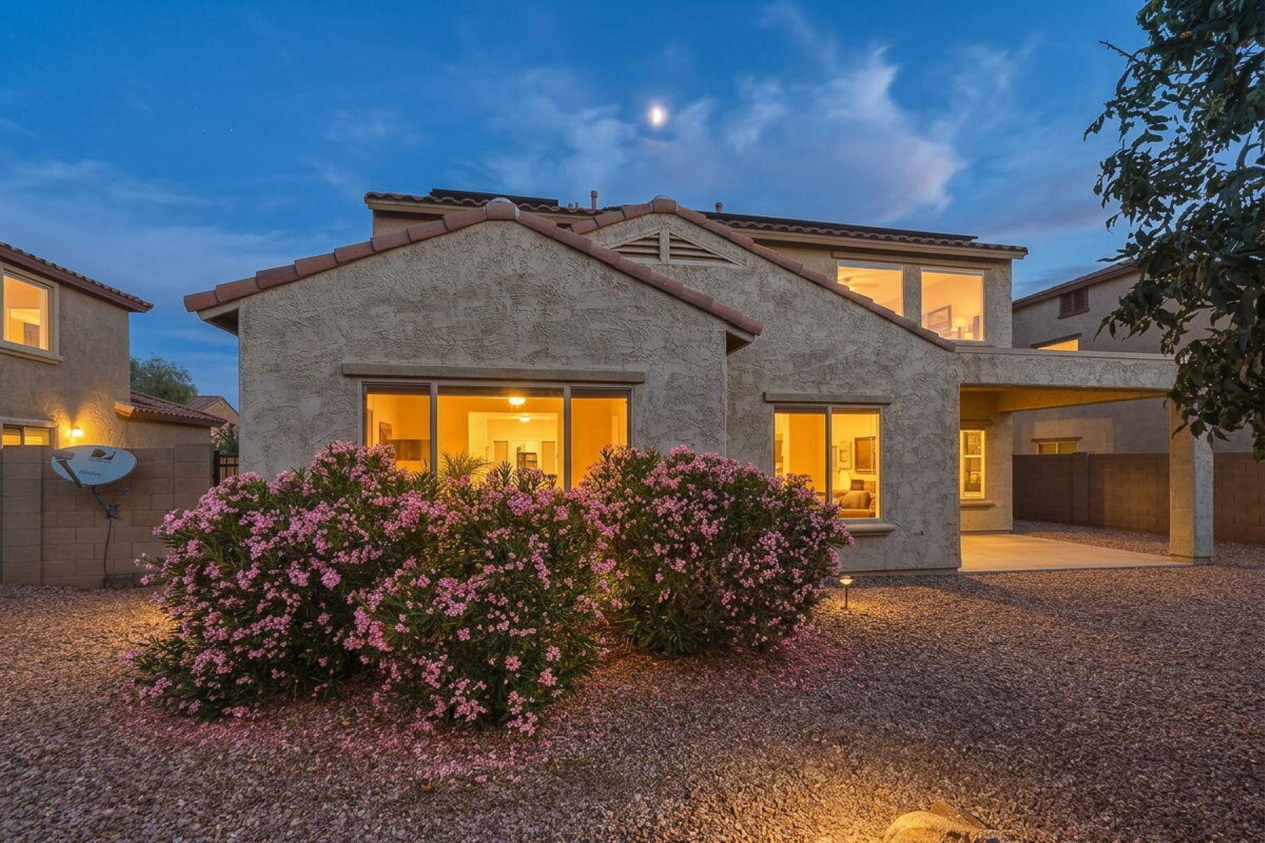  17543 W Buckhorn Trail  Surprise, AZ - 物件實景