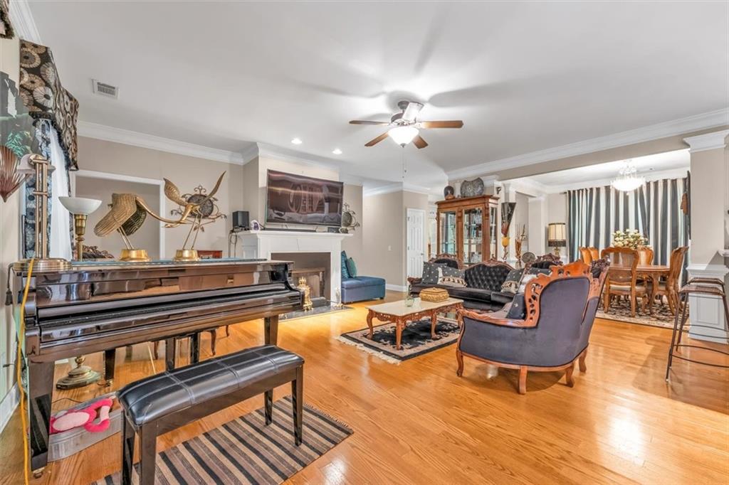 Commerce, Georgia, 30530, United States, 5 Bedrooms Bedrooms, ,4 BathroomsBathrooms,Residential,For Sale,1826945