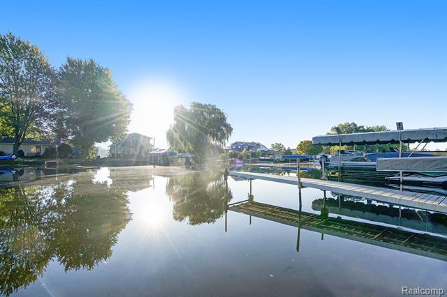 Putnam Twp, Michigan, 48169, United States, 3 Bedrooms Bedrooms, ,2 BathroomsBathrooms,Residential,For Sale,1981909