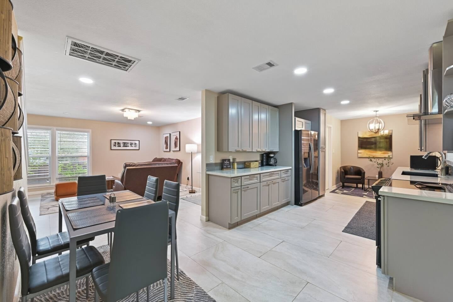 Galveston, Texas, 77551, United States, 4 Bedrooms Bedrooms, ,3 BathroomsBathrooms,Residential,For Sale,1923431