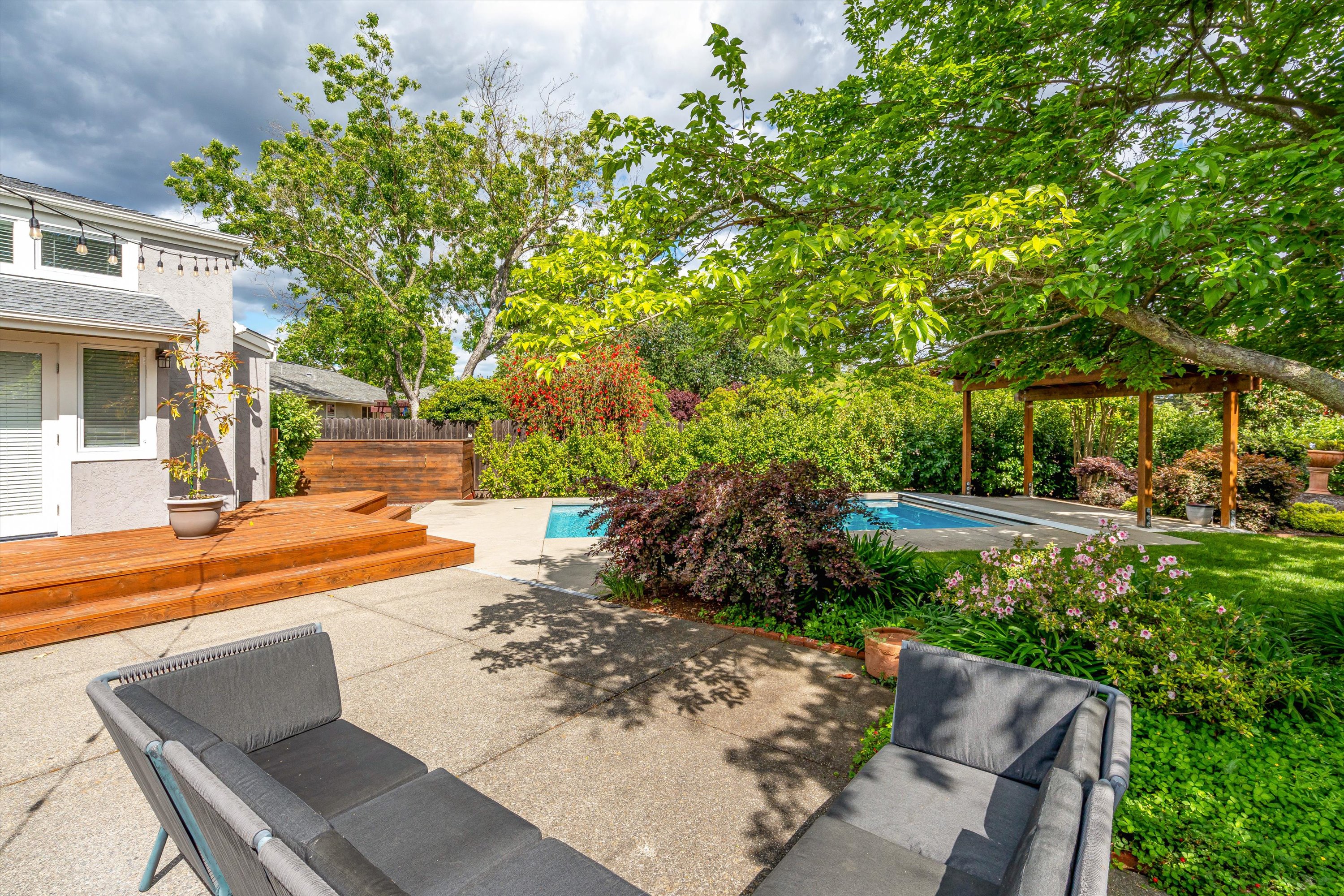  960 Lark Ave - 物件實景