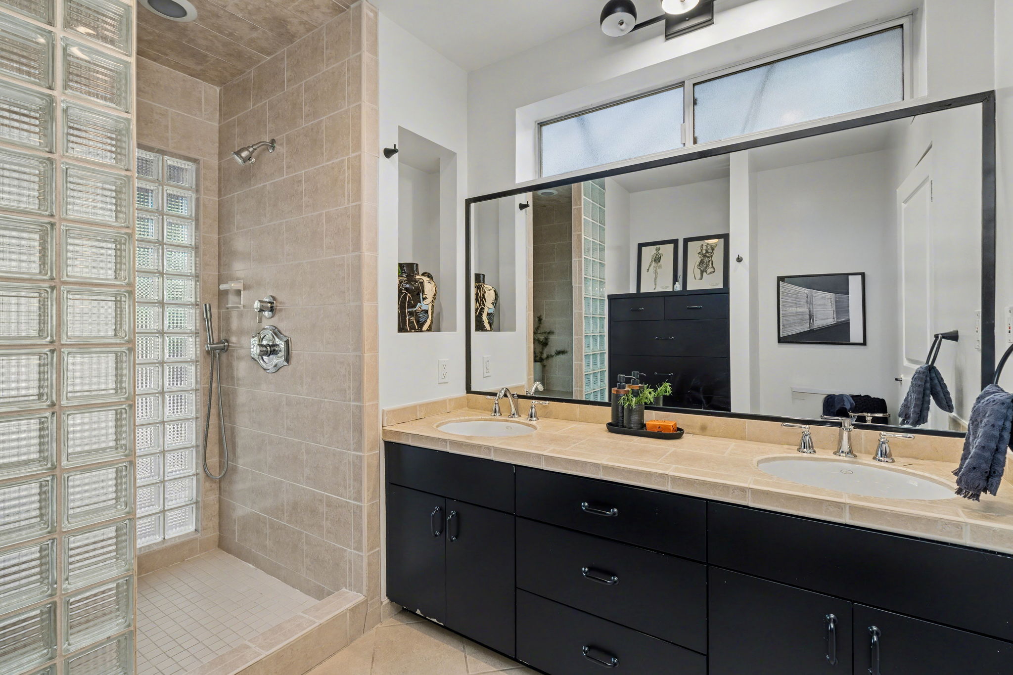  5420   Morella Ave - 物件實景