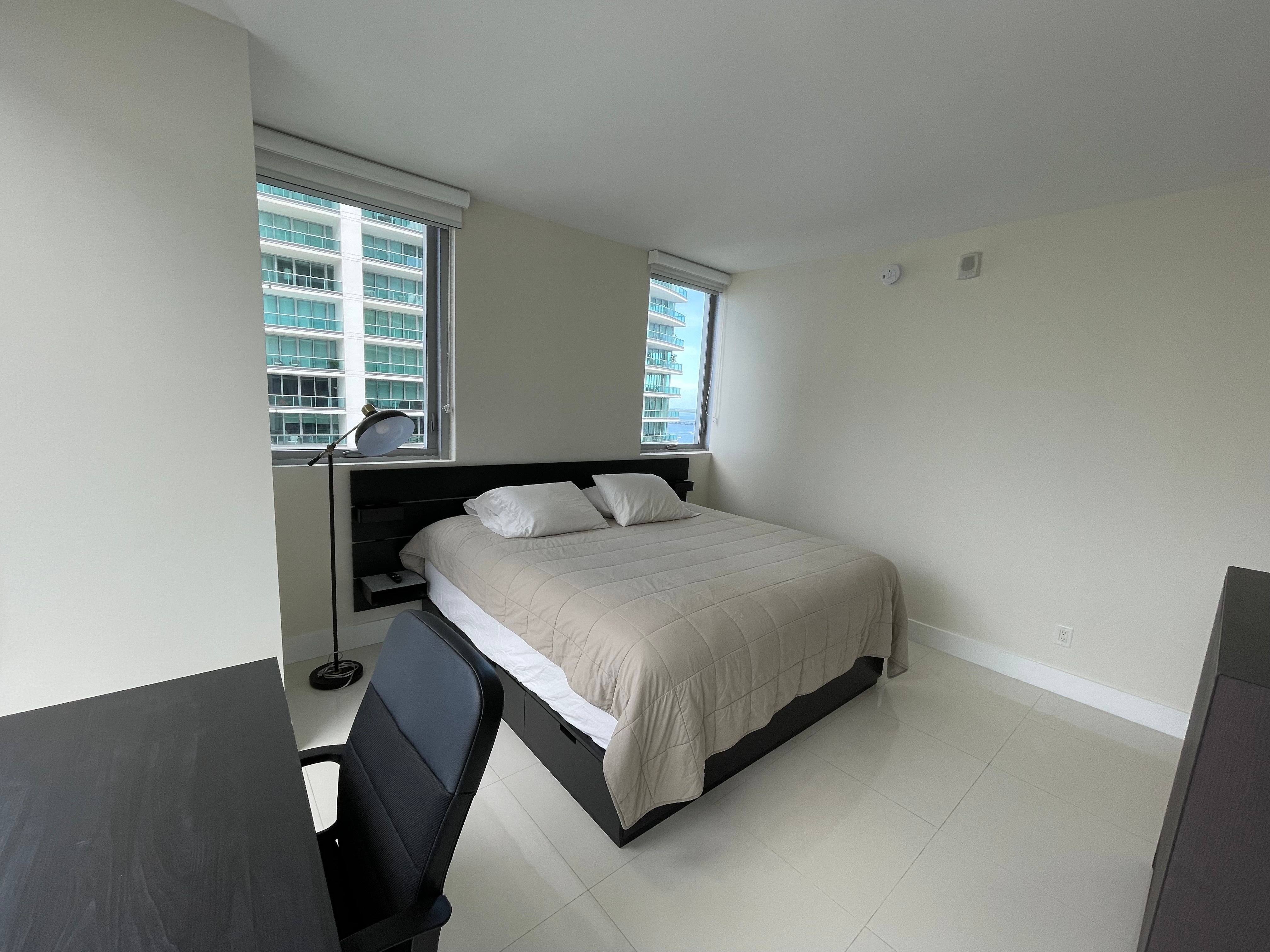  1300 Brickell Bay Dr, Miami, FL, 33131 - 物件實景