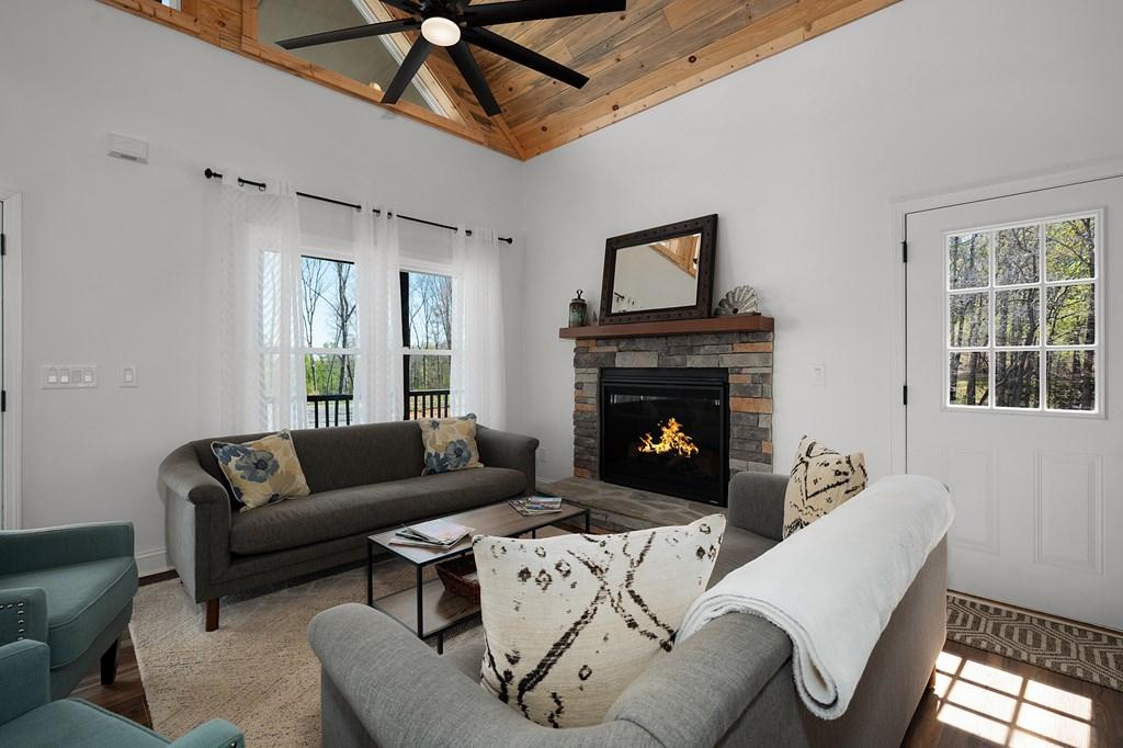 Ellijay, Georgia, 30540, United States, 4 Bedrooms Bedrooms, ,4 BathroomsBathrooms,Residential,For Sale,1752993
