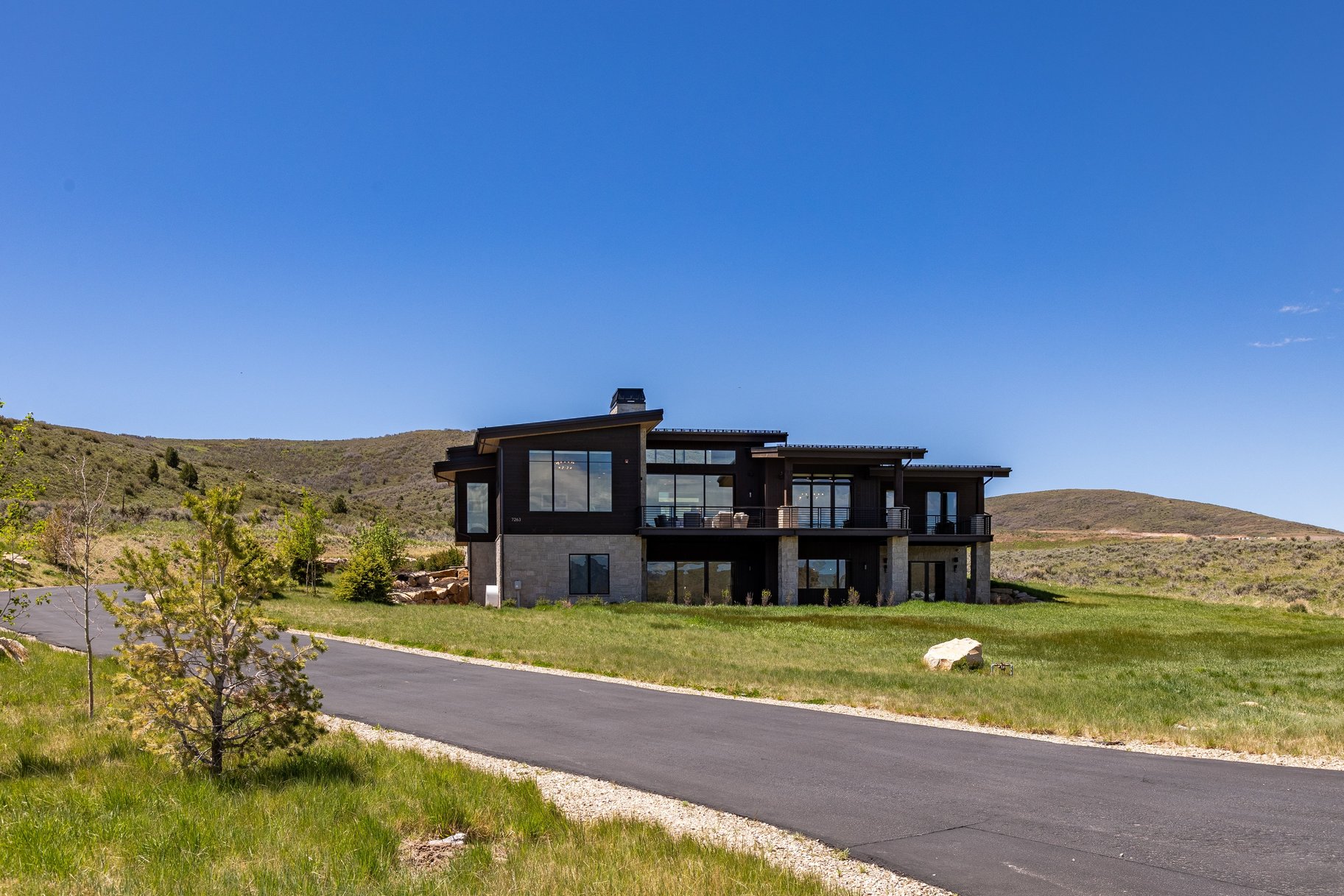  Beautiful Modern Custom Home with Rock Cliff Views at Victory Ranch - 物件實景