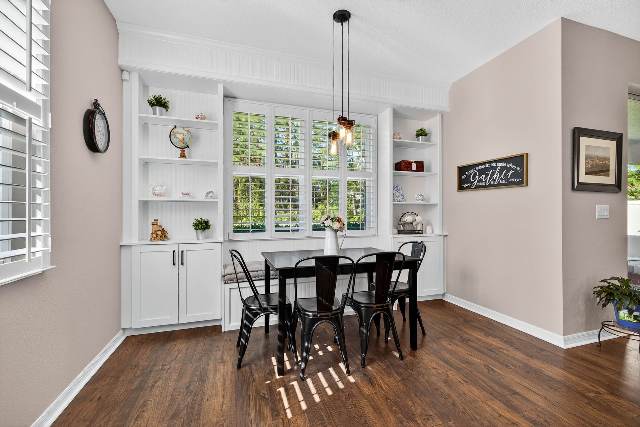 Land O Lakes, Florida, 34637, United States, 5 Bedrooms Bedrooms, ,3 BathroomsBathrooms,Residential,For Sale,1976107