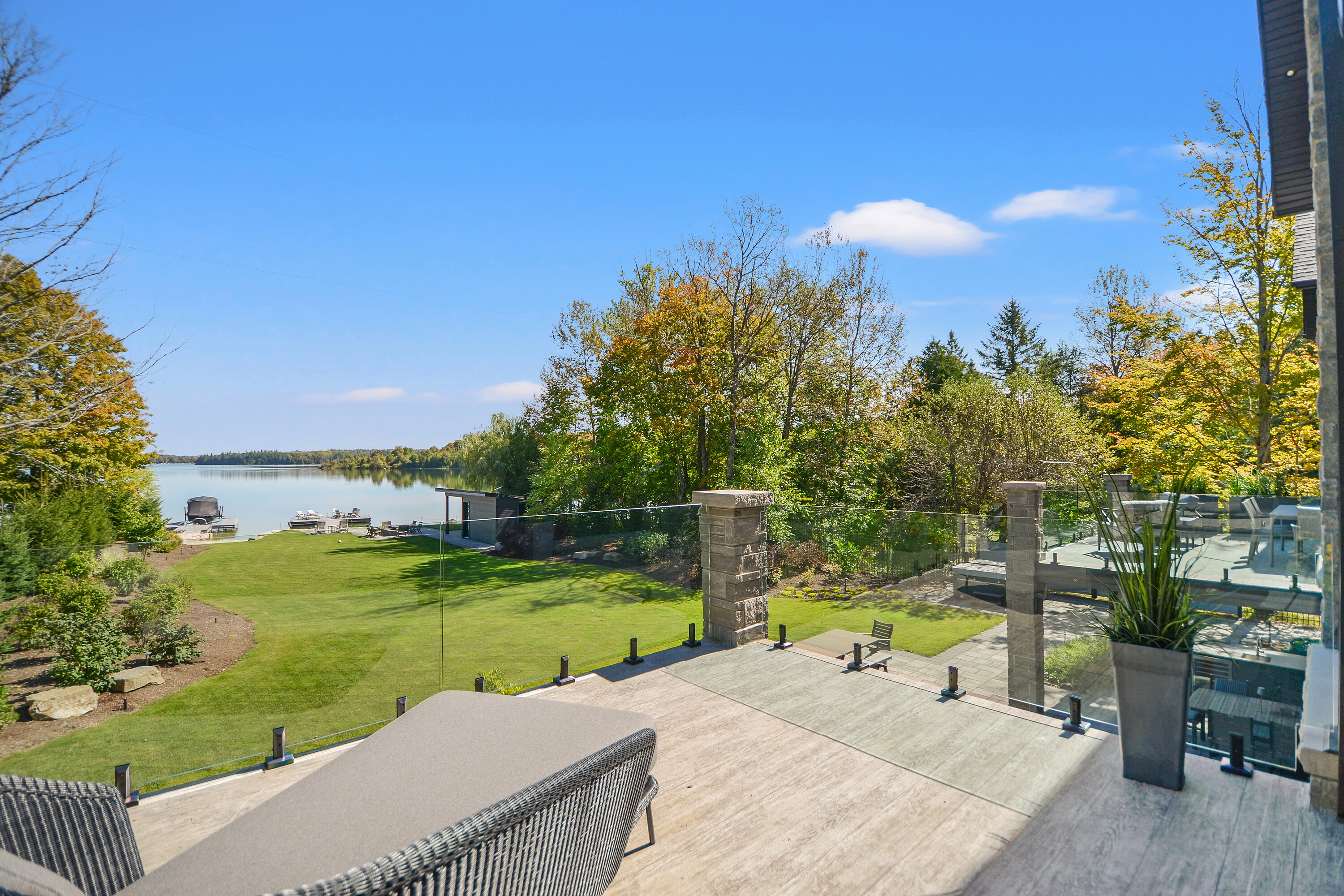  Lake Eugenia Waterfront - 物件實景