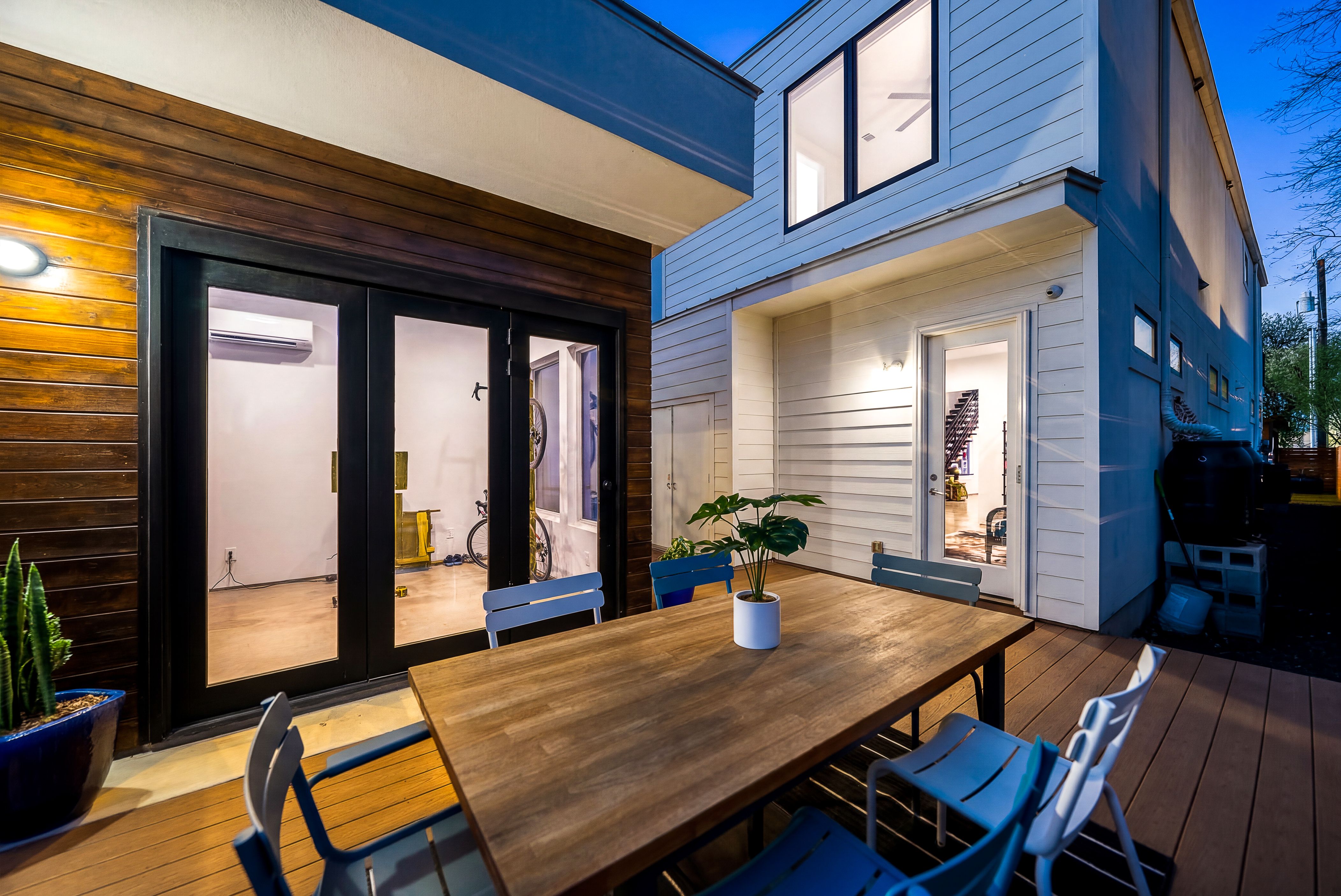  Stunning Custom Contemporary Abode in Southtown - 物件實景
