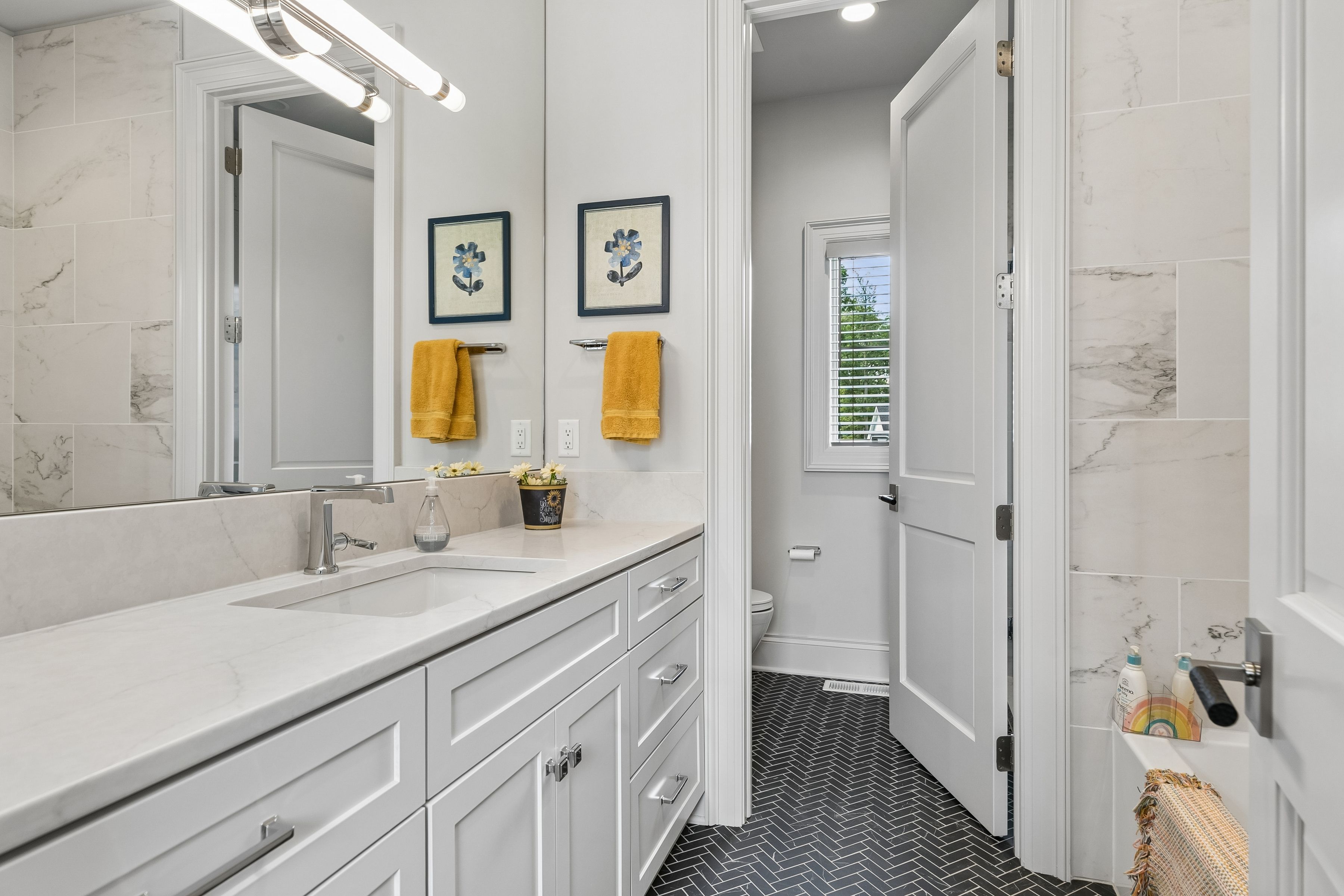  Timeless Elegance on a Private North Oaks Setting - 物件實景