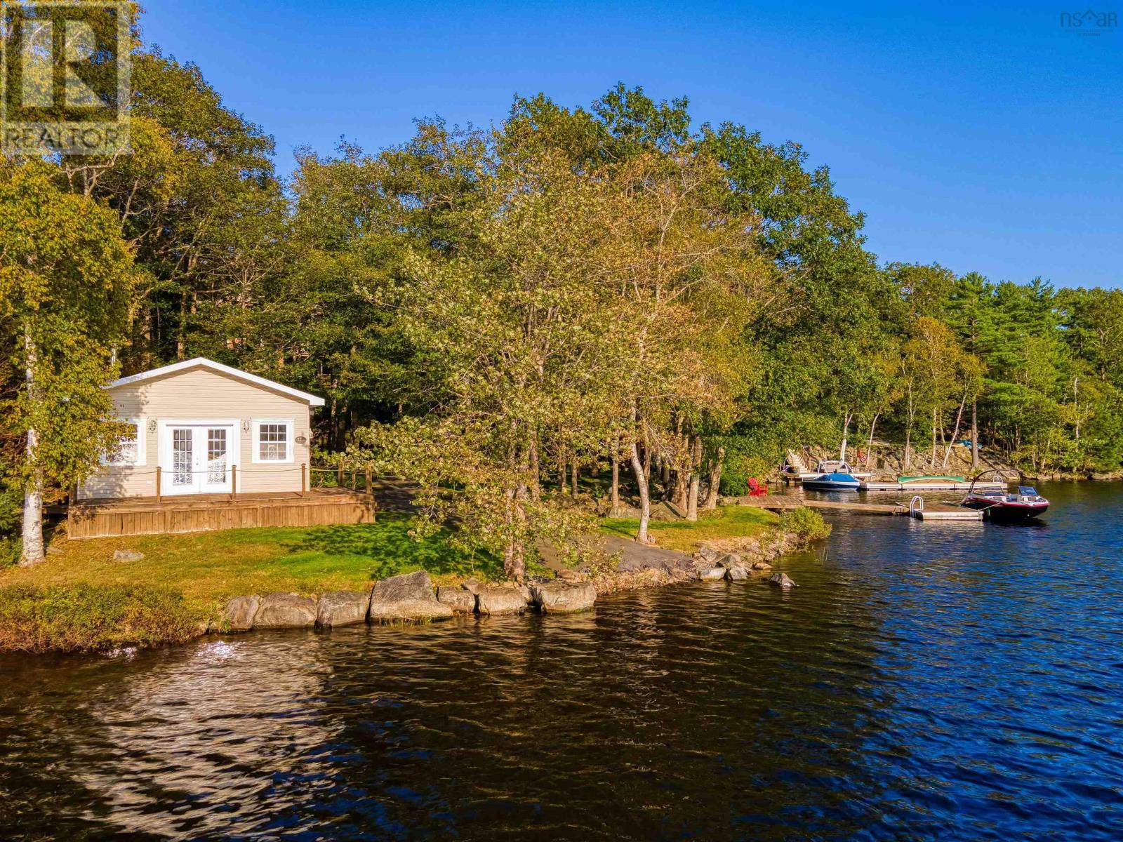 FALL RIVER, Nova Scotia, B2T 1A4, CA, 5 Bedrooms Bedrooms, ,3 BathroomsBathrooms,Residential,For Sale,1838498
