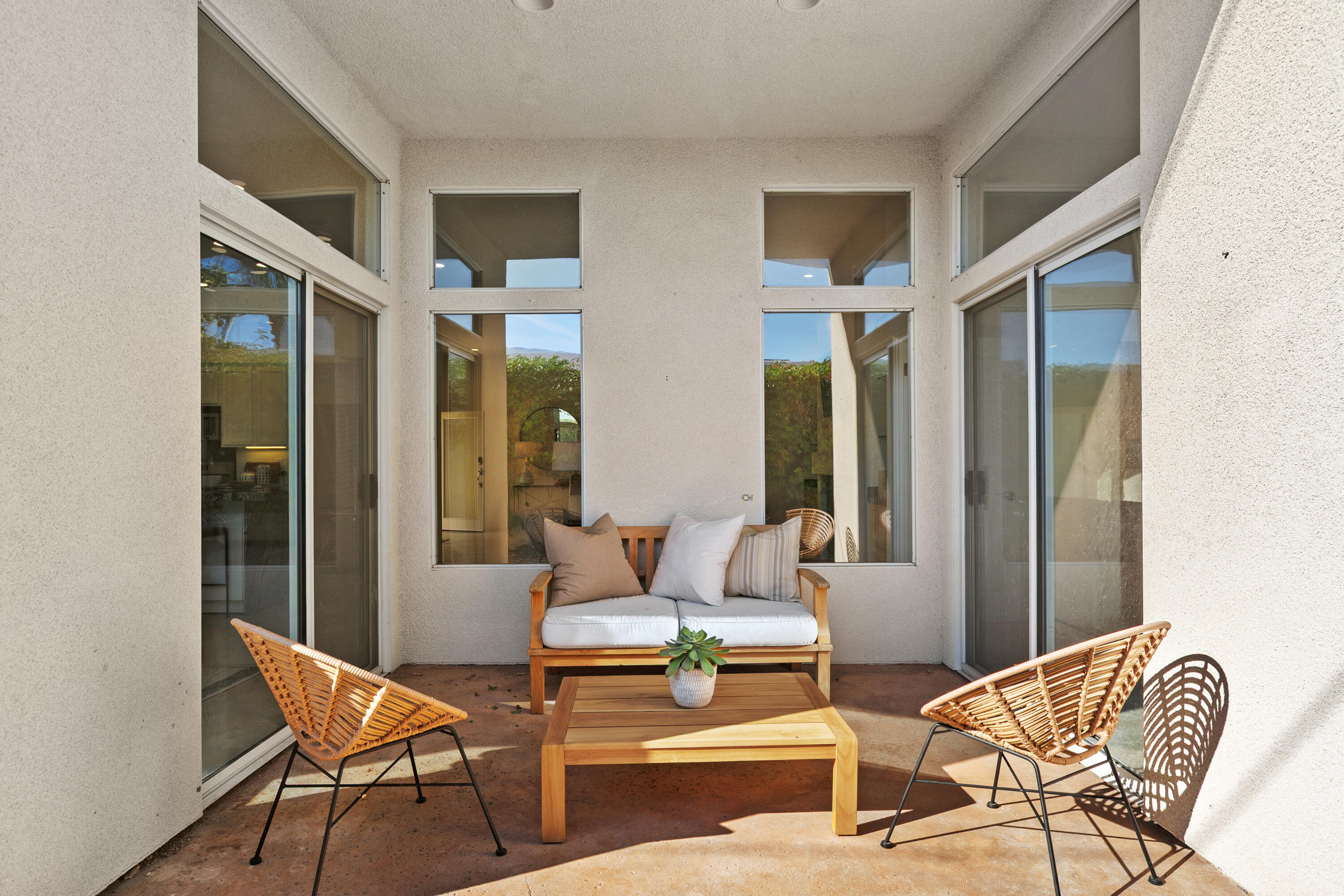 La Quinta, California, 92253, United States, 4 Bedrooms Bedrooms, ,1 BathroomBathrooms,Residential,For Sale,1999091