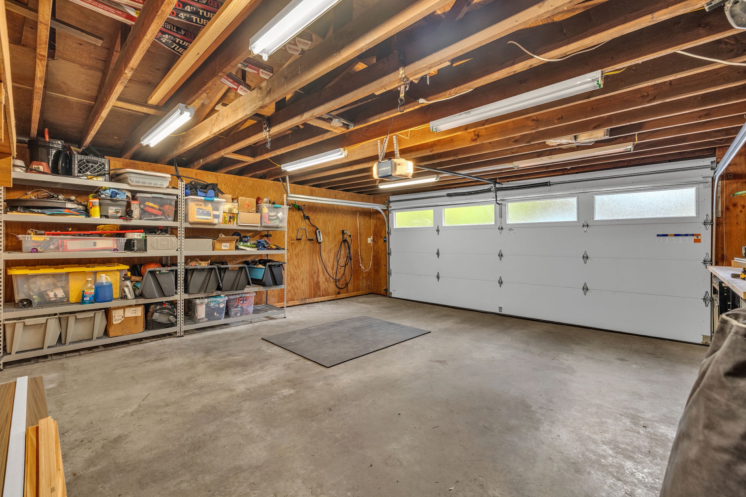  Mid-Century Gem on Serene Acreage - 物件實景