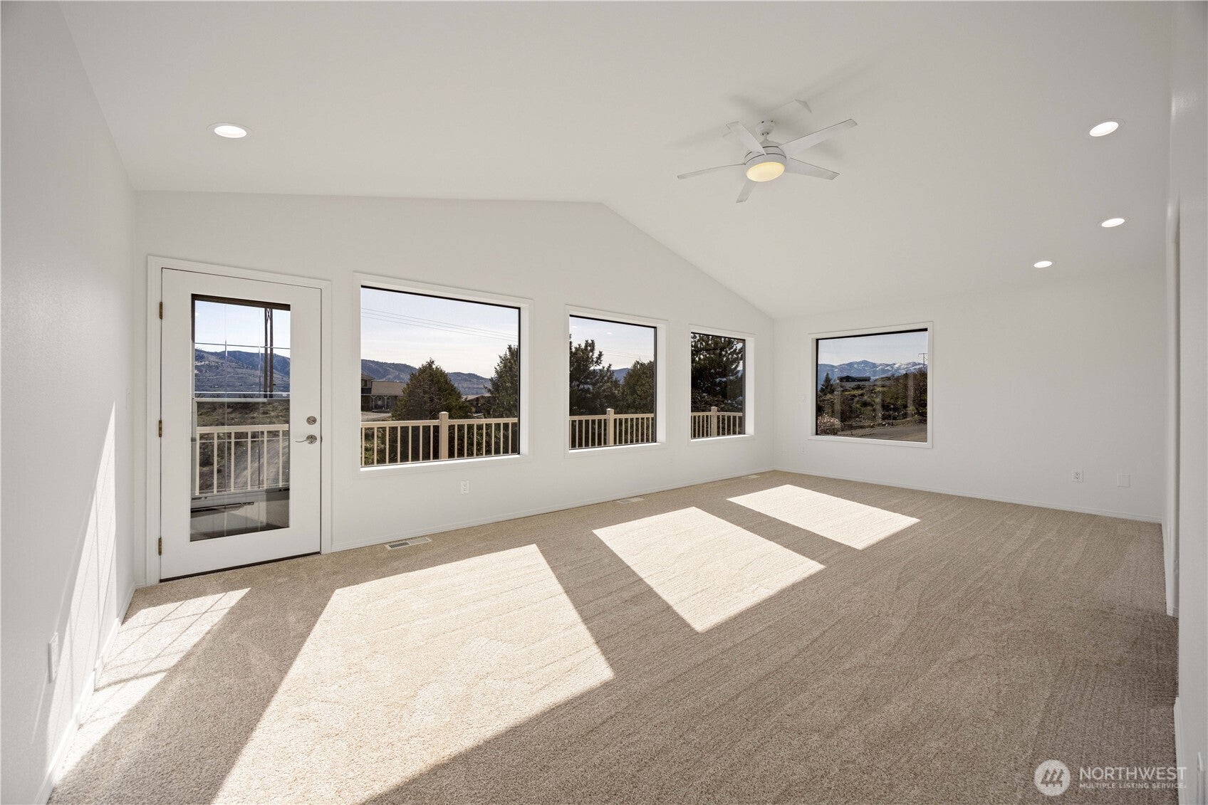 Chelan, Washington, 98816, United States, 3 Bedrooms Bedrooms, ,2 BathroomsBathrooms,Residential,For Sale,1932481