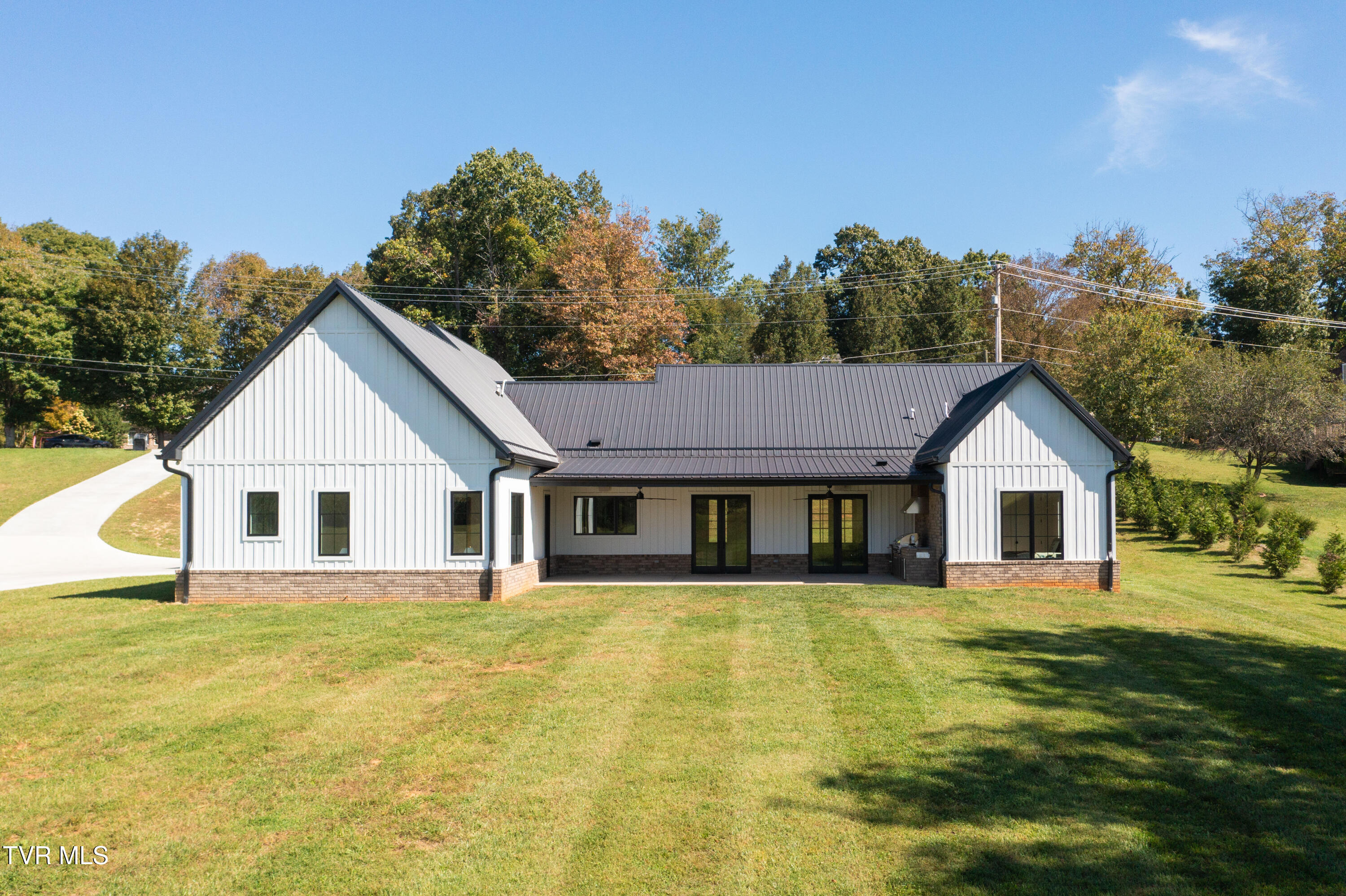 Kingsport, Tennessee, 37664, United States, 4 Bedrooms Bedrooms, ,4 BathroomsBathrooms,Residential,For Sale,1981214