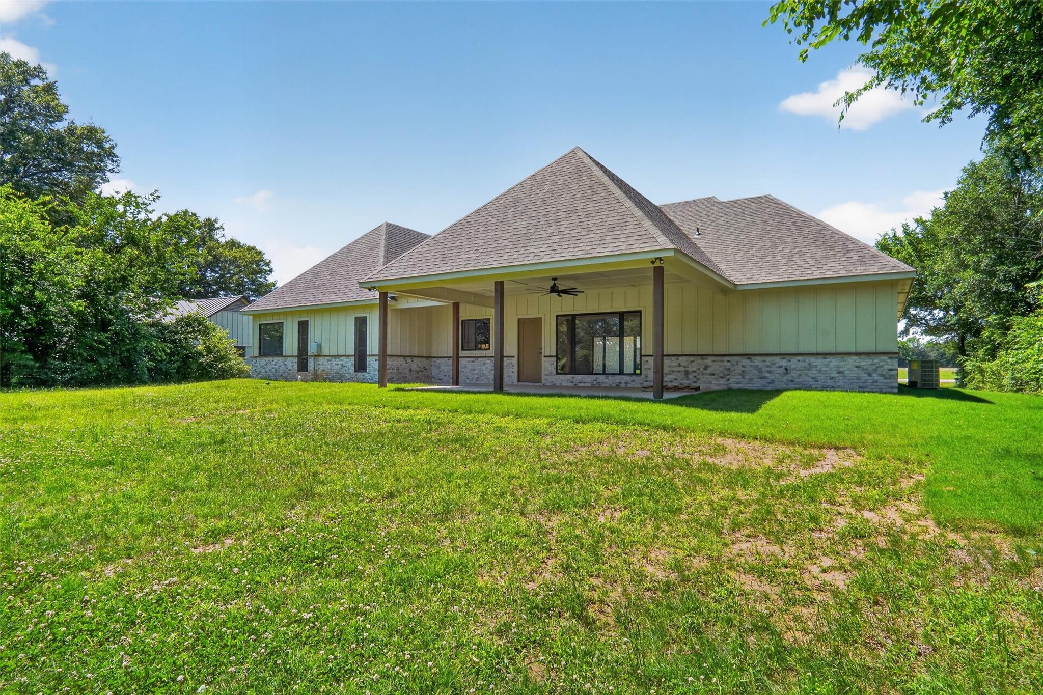 Paris, Texas, 75462, United States, 4 Bedrooms Bedrooms, ,4 BathroomsBathrooms,Residential,For Sale,2049414