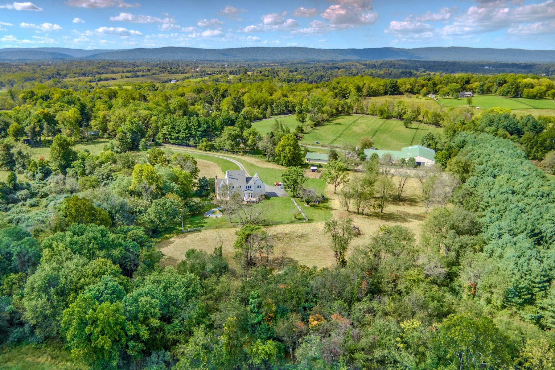  15018 Clover Hill Road, Waterford, VA 20197 - 物件實景