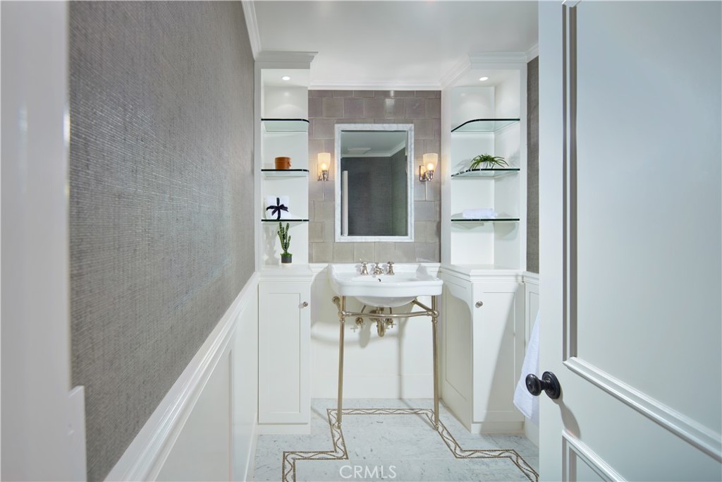 Newport Beach, California, 92660, United States, 5 Bedrooms Bedrooms, ,7 BathroomsBathrooms,Residential,For Sale,1847350