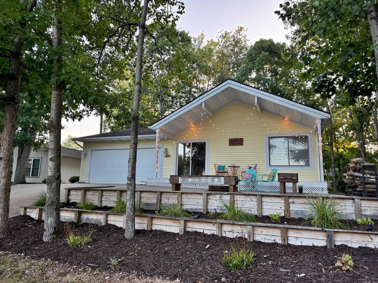 6th St, Stanwood, MI 49346