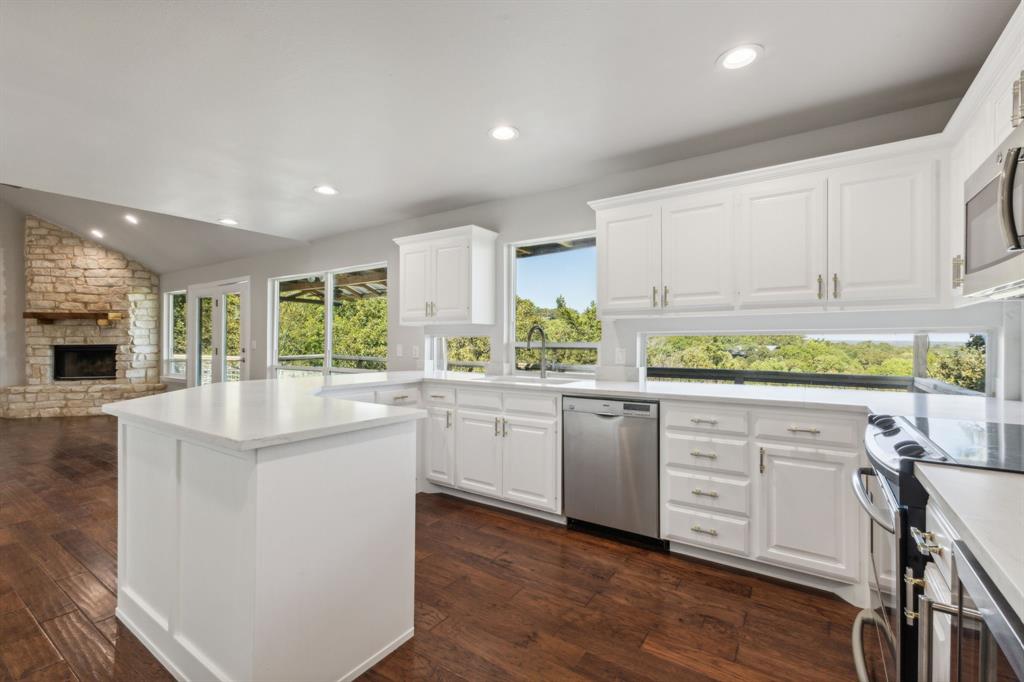 Pottsboro, Texas, 75076, United States, 3 Bedrooms Bedrooms, ,3 BathroomsBathrooms,Residential,For Sale,2003176