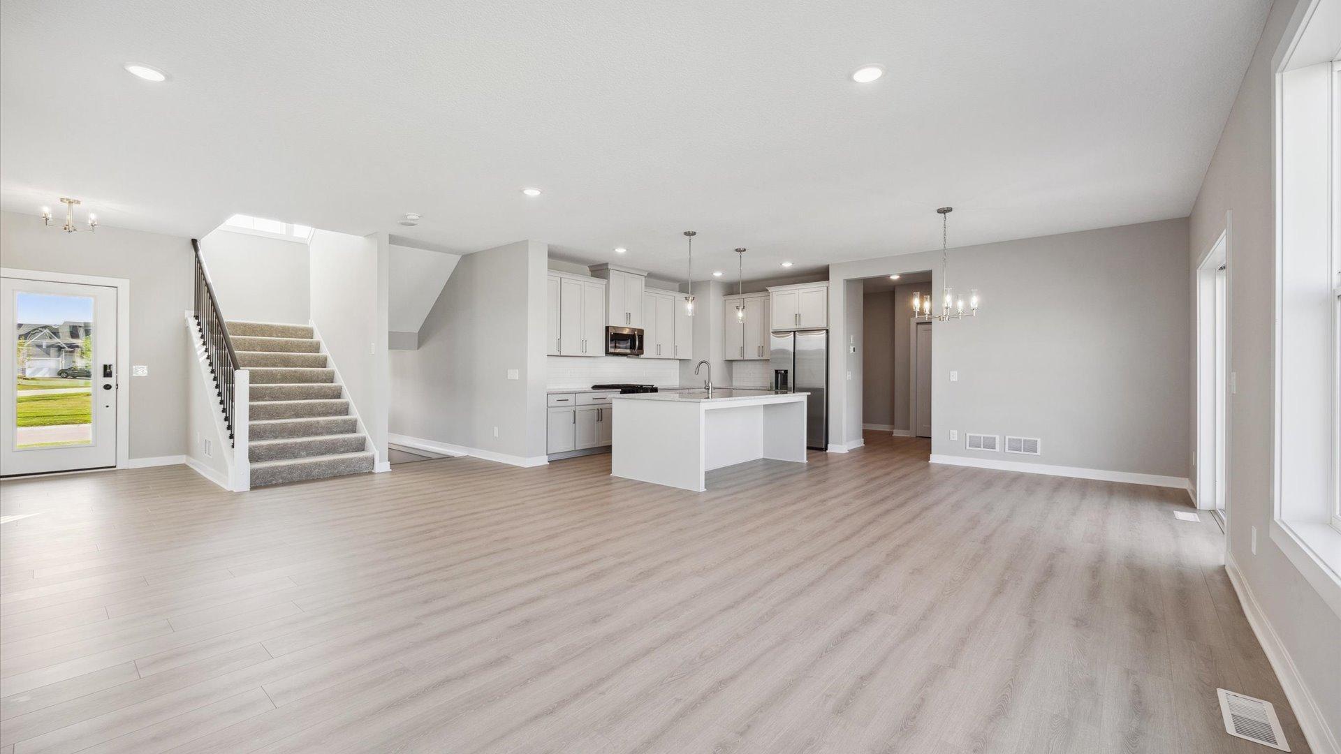 Woodbury, Minnesota, 55129, United States, 4 Bedrooms Bedrooms, ,2 BathroomsBathrooms,Residential,For Sale,1736697