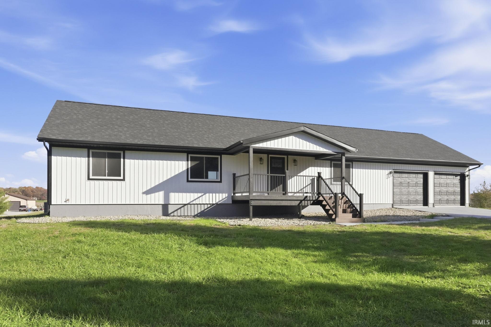 Churubusco, Indiana, 46723, United States, 3 Bedrooms Bedrooms, ,3 BathroomsBathrooms,Residential,For Sale,1987085