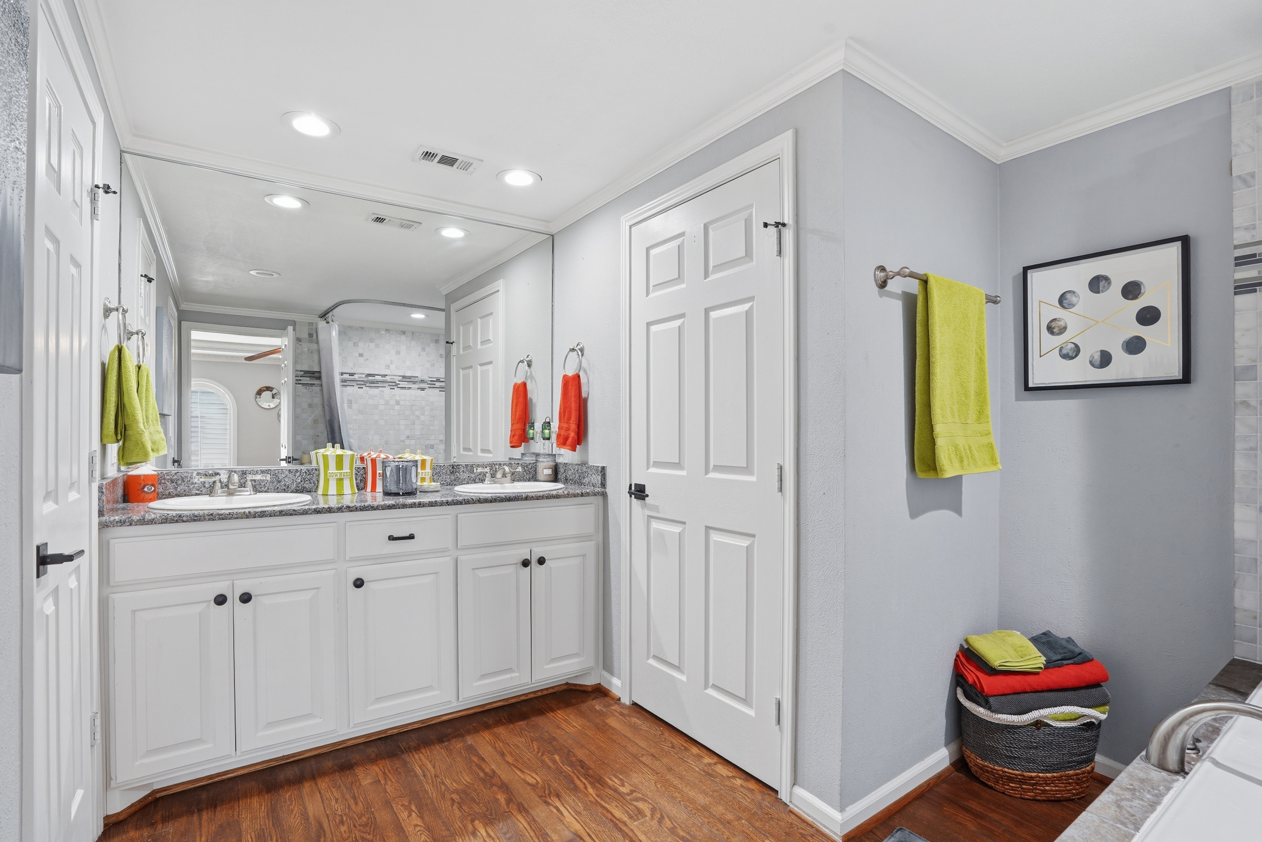  9683 Whitehurst Drive - 物件實景